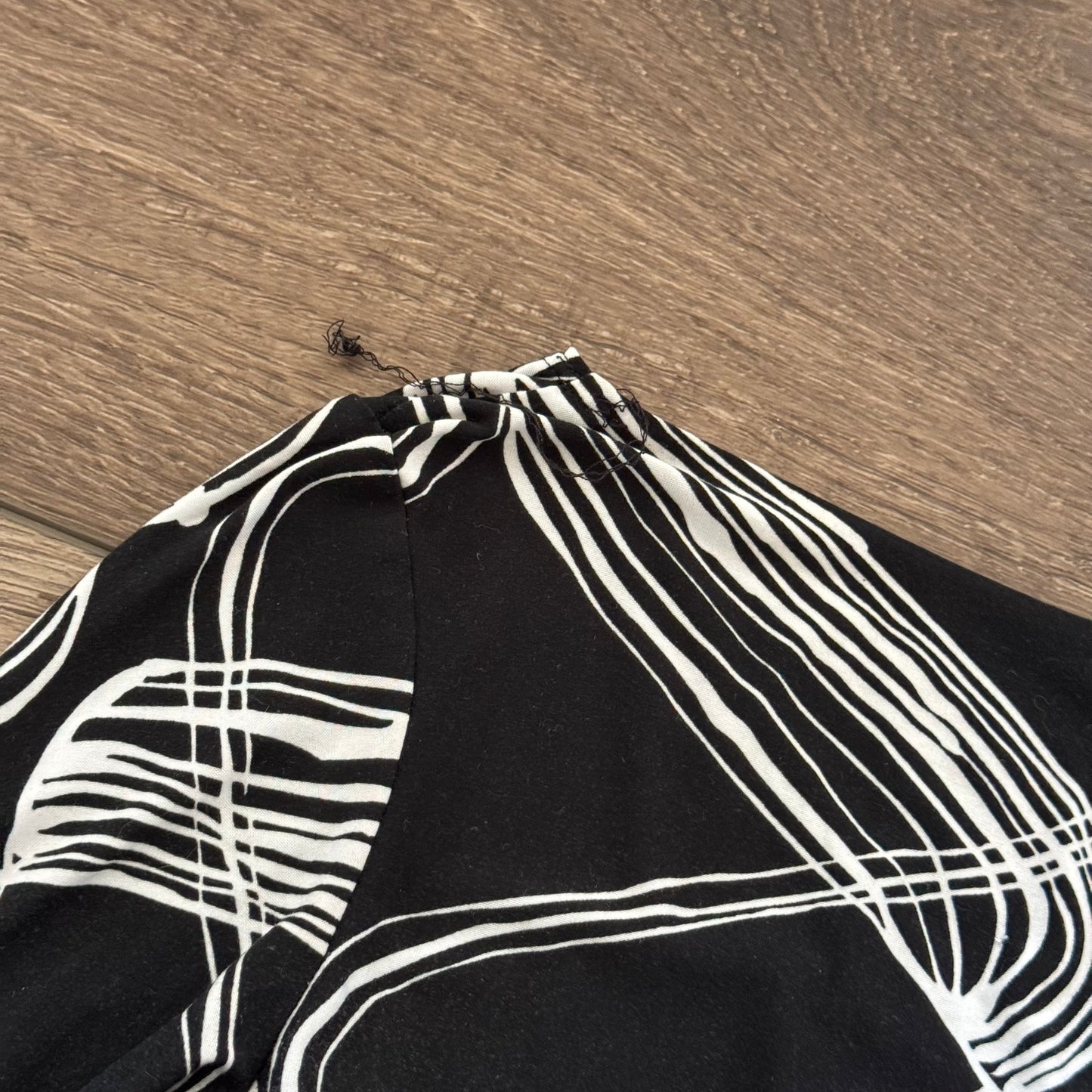 Black & White ‘PS’ Soft Long Sleeve Flowy Sleeve Blouse