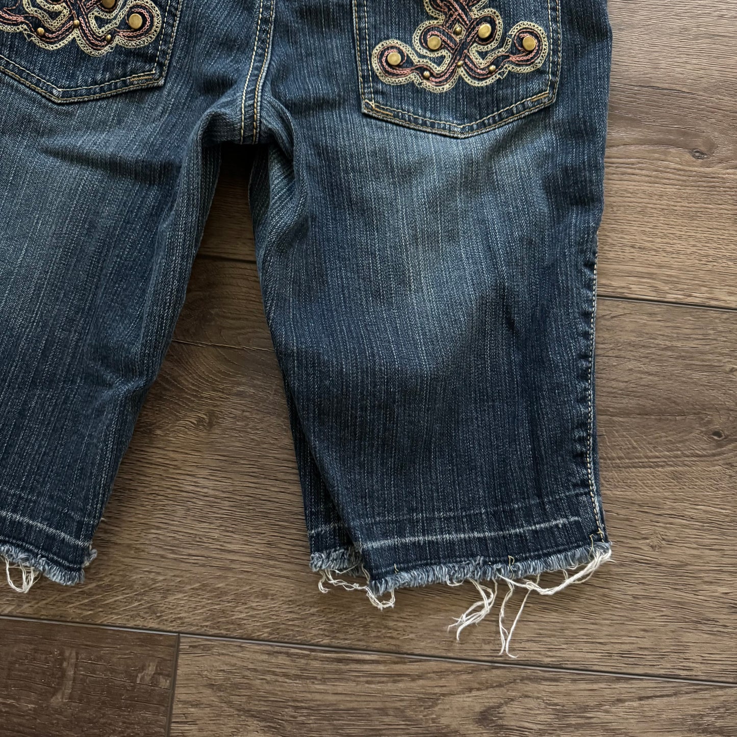 denim blue gold embellished y2k distressed capri midrise pants