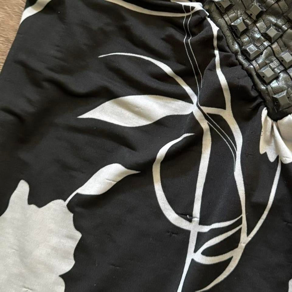 Black & White ‘Charlotte Russe’ Kimmo Tie Back Wrapped Blouse