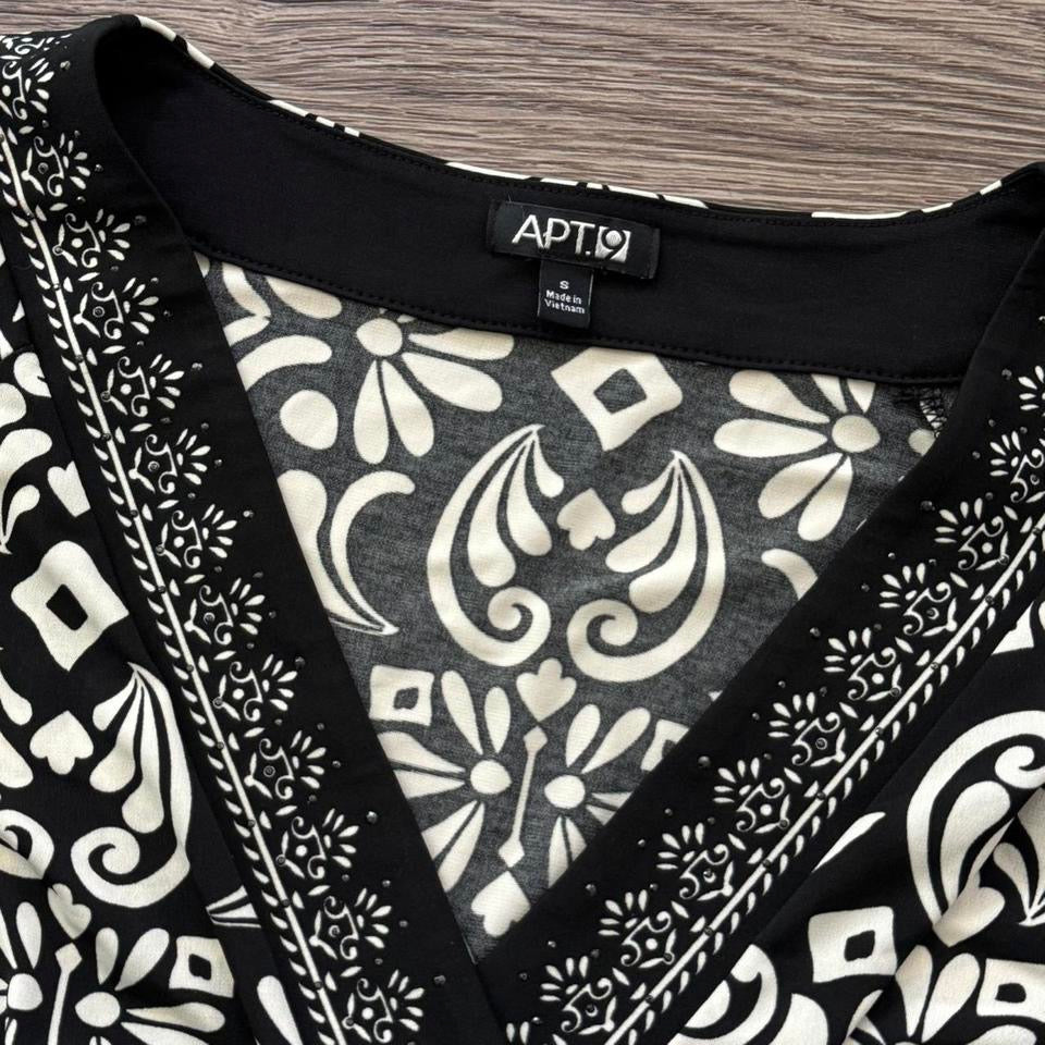 Black & White ‘Apt. 9’ Floral Y2K Tie Back Blouse