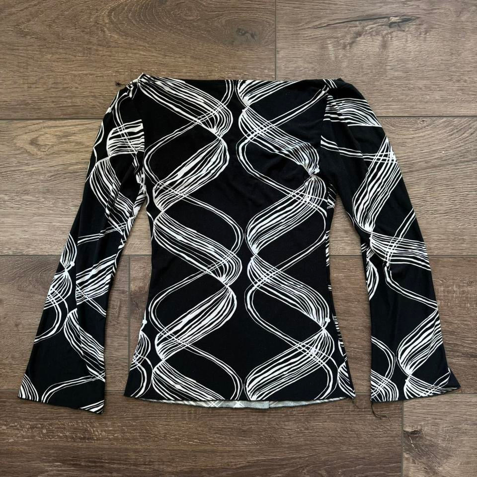 Black & White ‘PS’ Soft Long Sleeve Flowy Sleeve Blouse