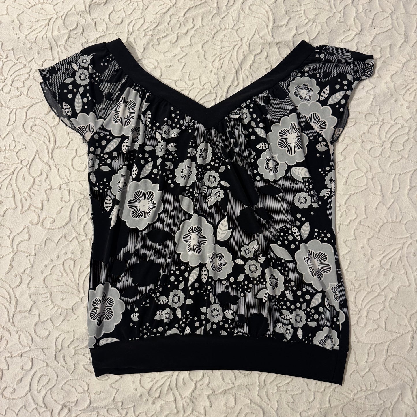Black & White ‘Retazzo Bonglozo’ Floral Print Babydoll Top