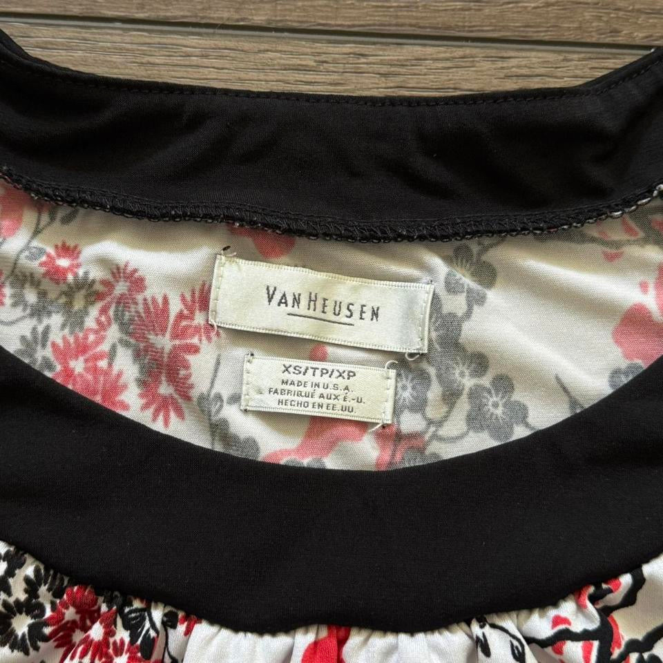 Black & Red ‘Van Heusen’ Floral Blouse