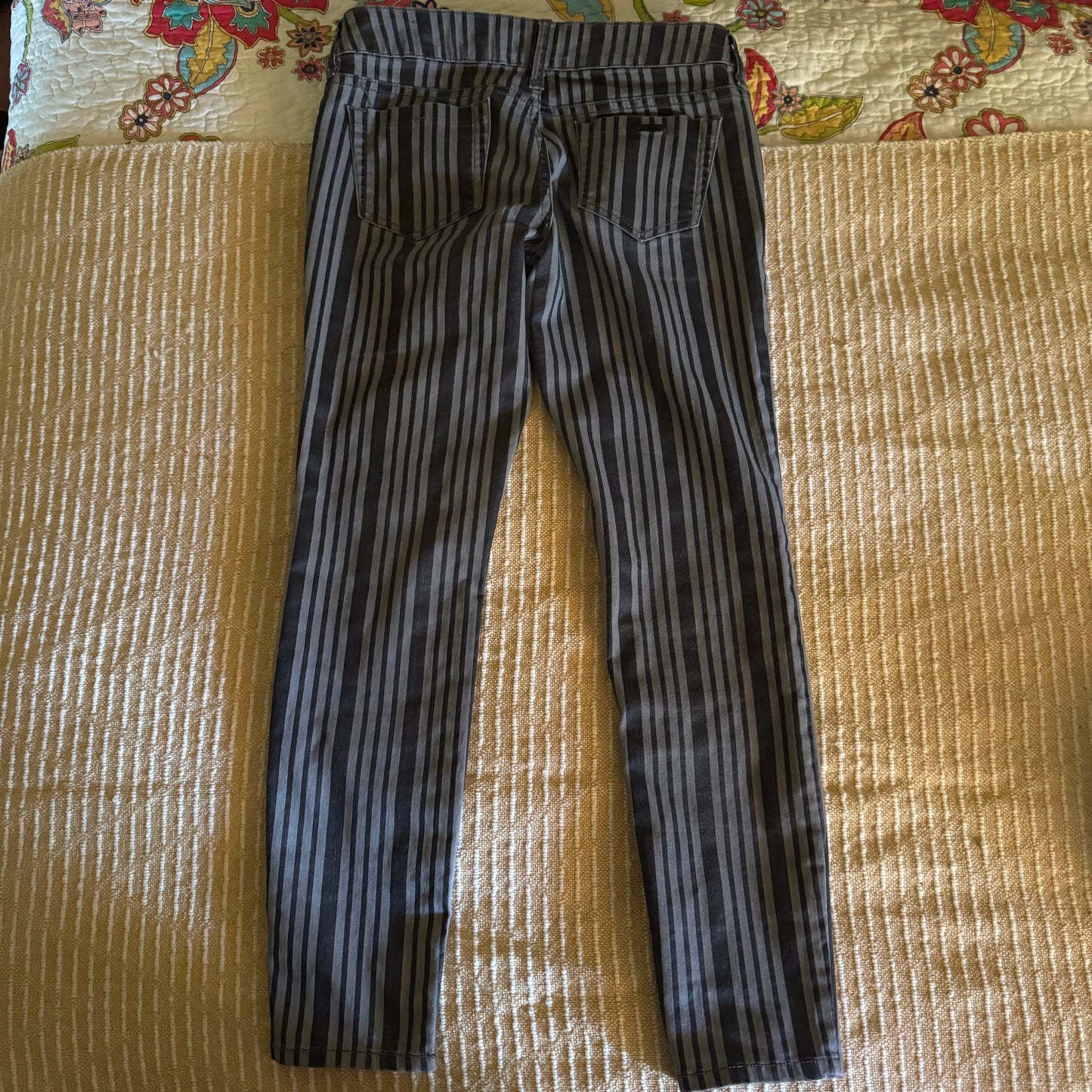 black and grey guess y2k stripped high waisted skinny jeans (28)