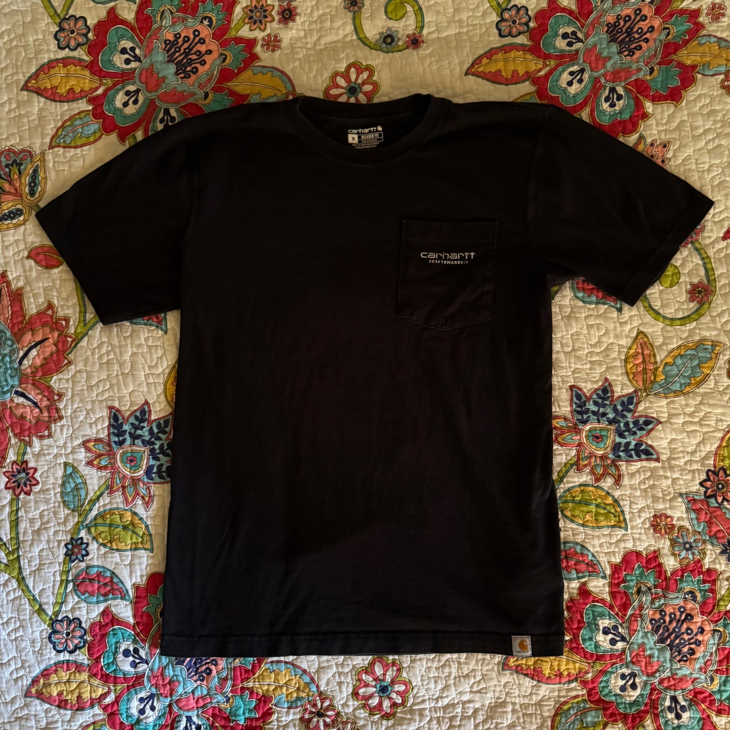 black carhartt worker graphic shirt (M)