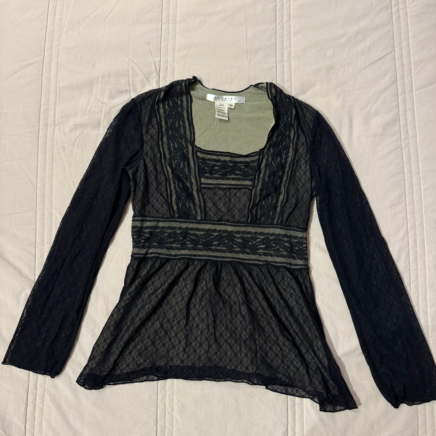 Black & Crème ‘Studio M’ Lace Mesh Long Sleeve Top