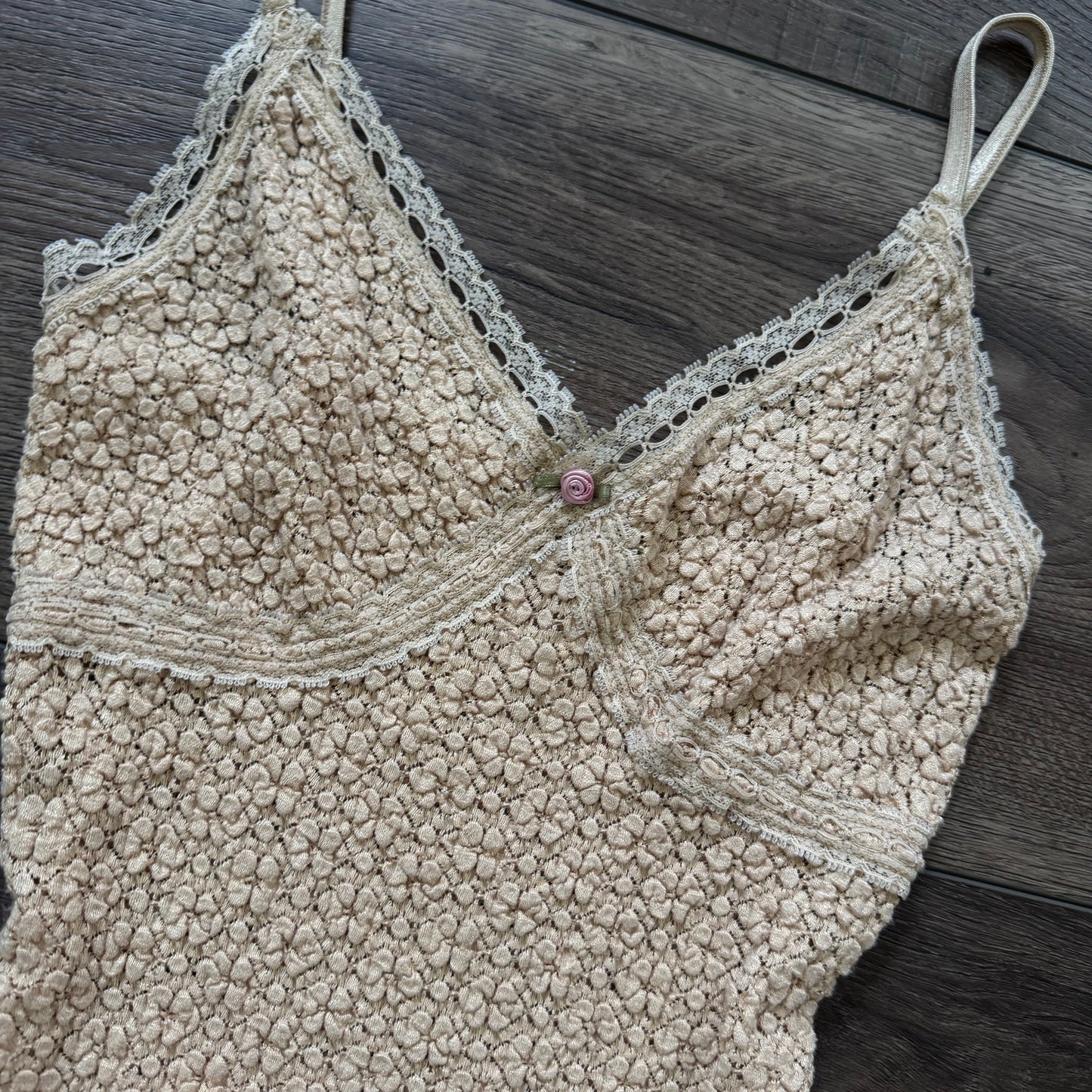 nude vintage forever 21 flower cami lace trim