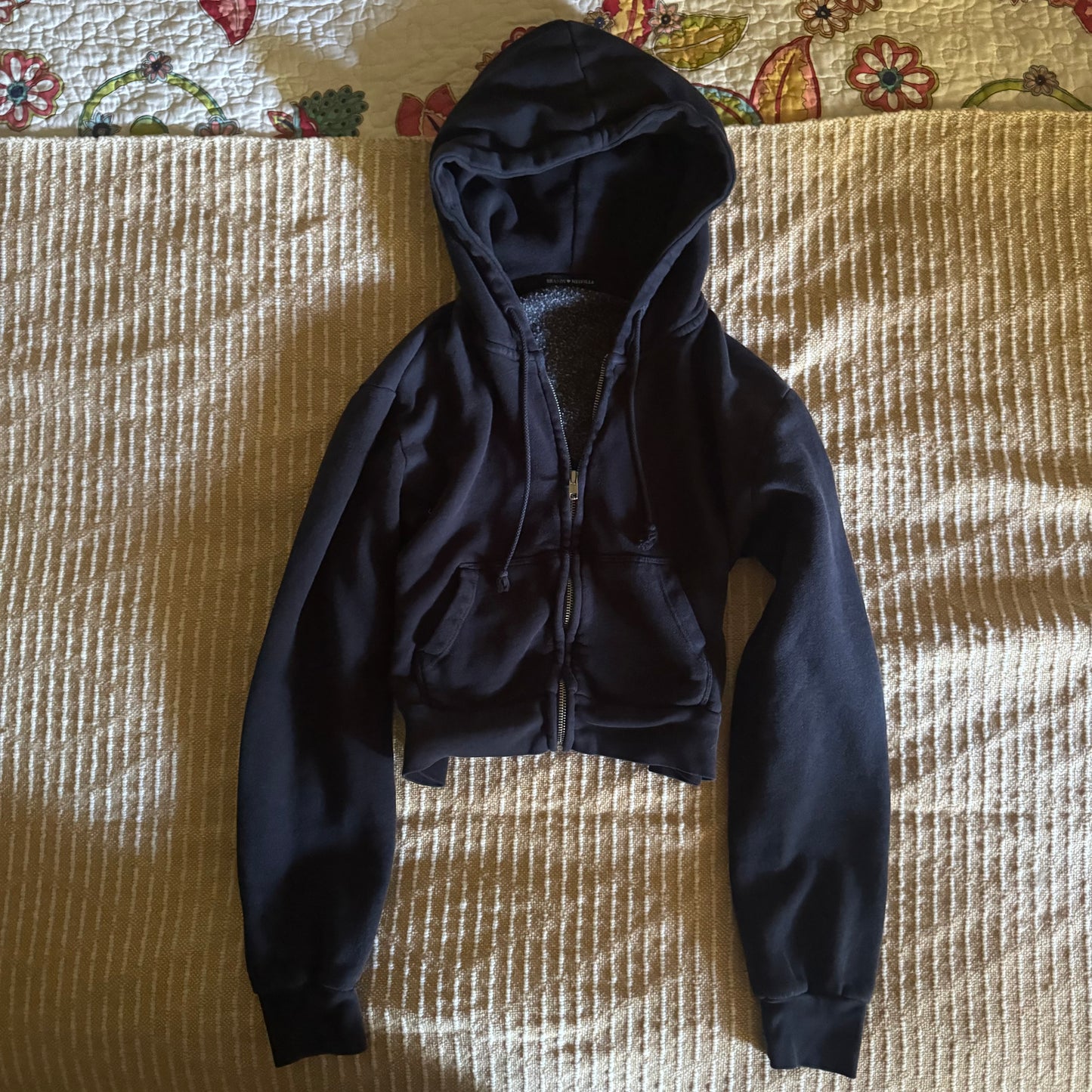 navy blue brandy melville cropped hoodie jacket