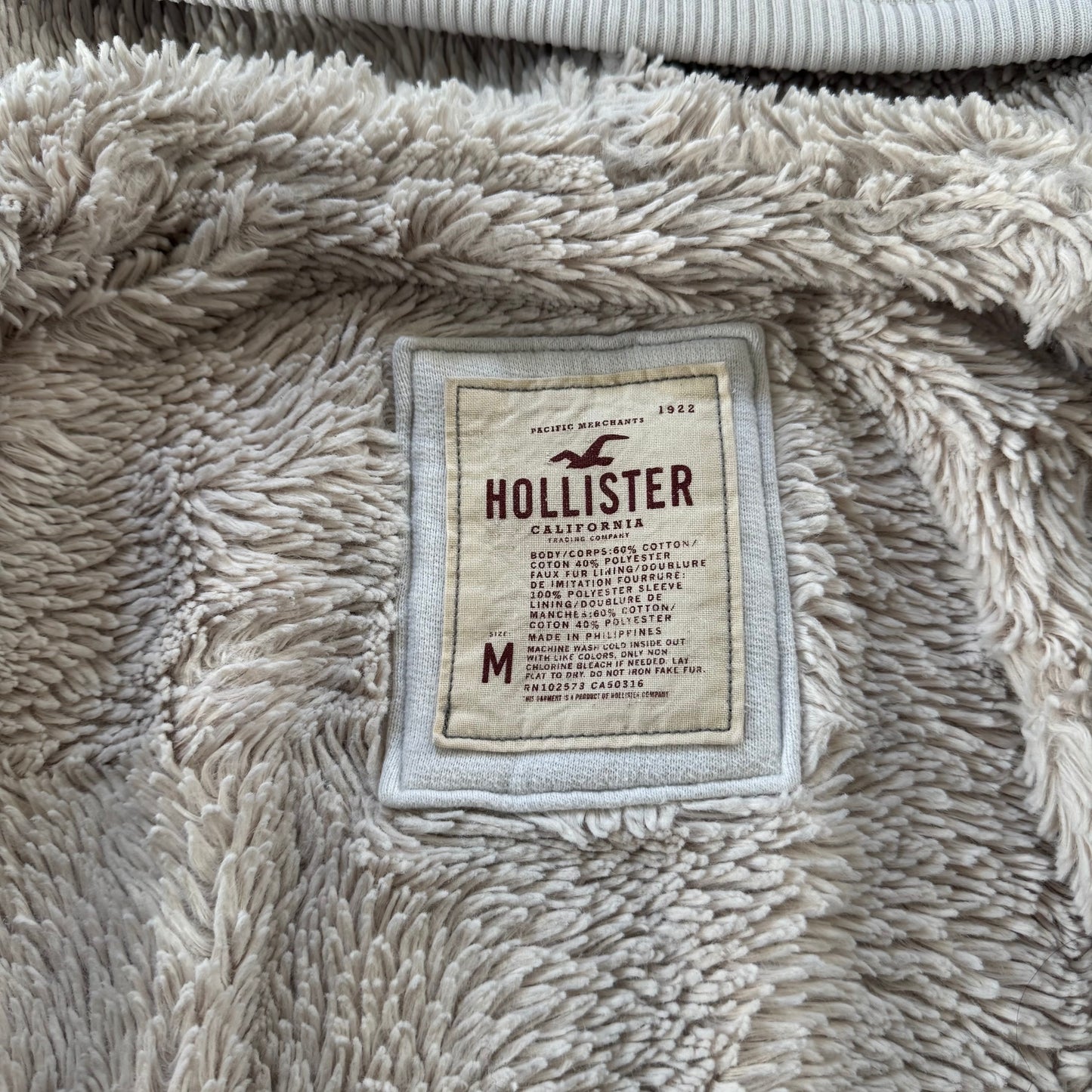 creme y2k hollister fur shearling fitted jacket (M)