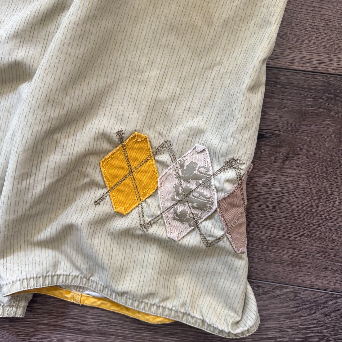 light green and yellow mossimo men’s y2k swim trunks (34)