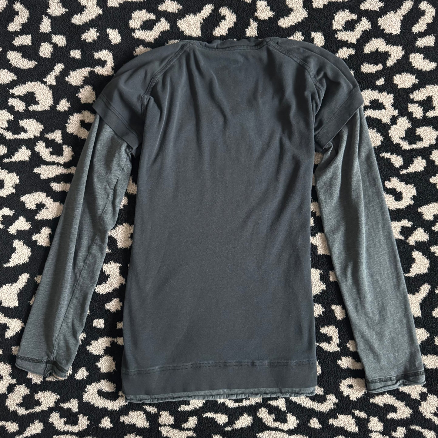 grey wrangler western 2011 national finals rodeo long sleeve layered shirt (s)