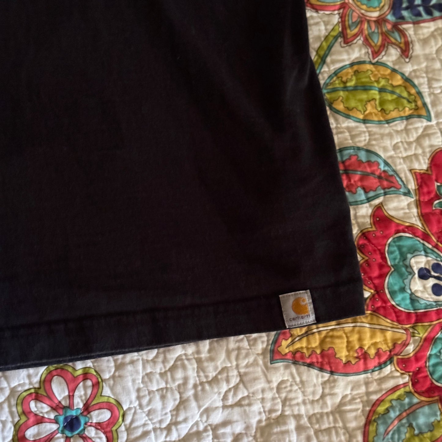 black carhartt worker graphic shirt (M)