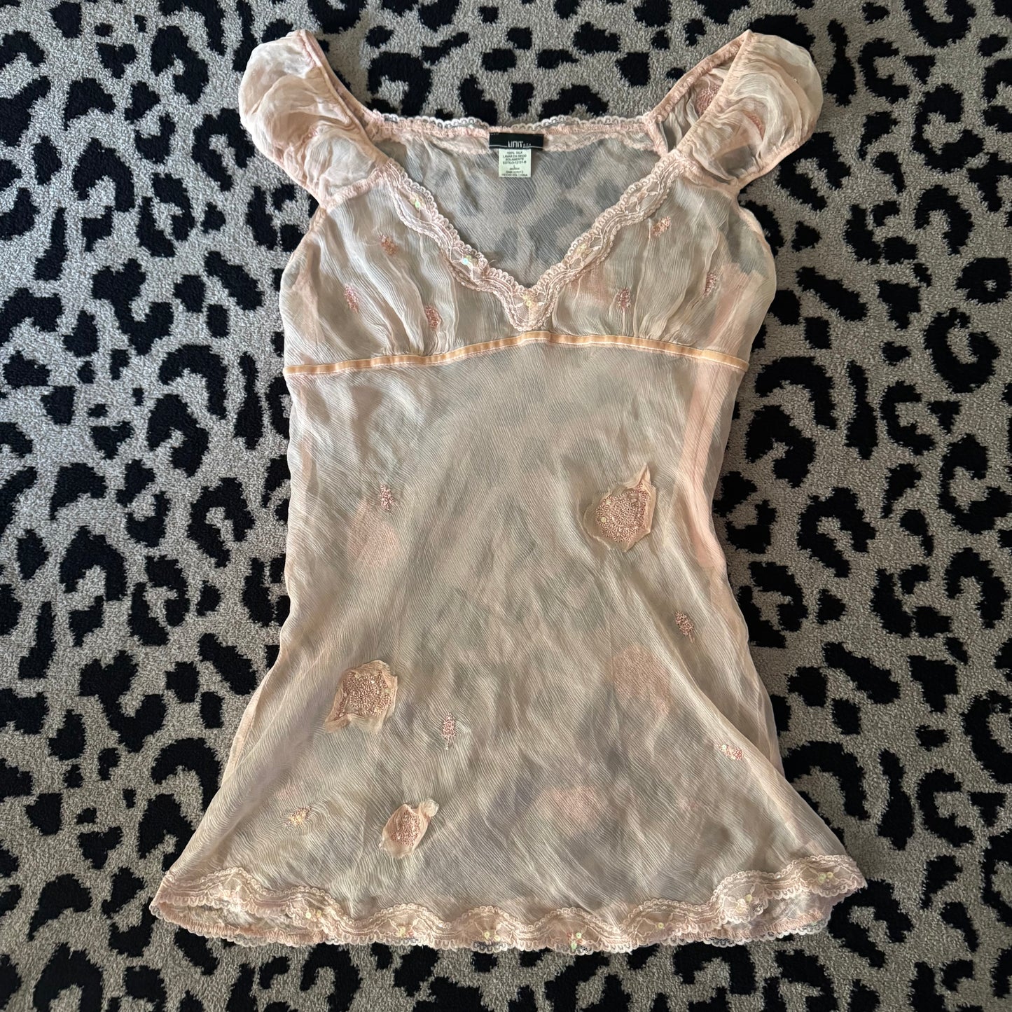 light baby pink vintage 90’s 100% silk beaded off the shoulder mesh babydoll blouse (L)