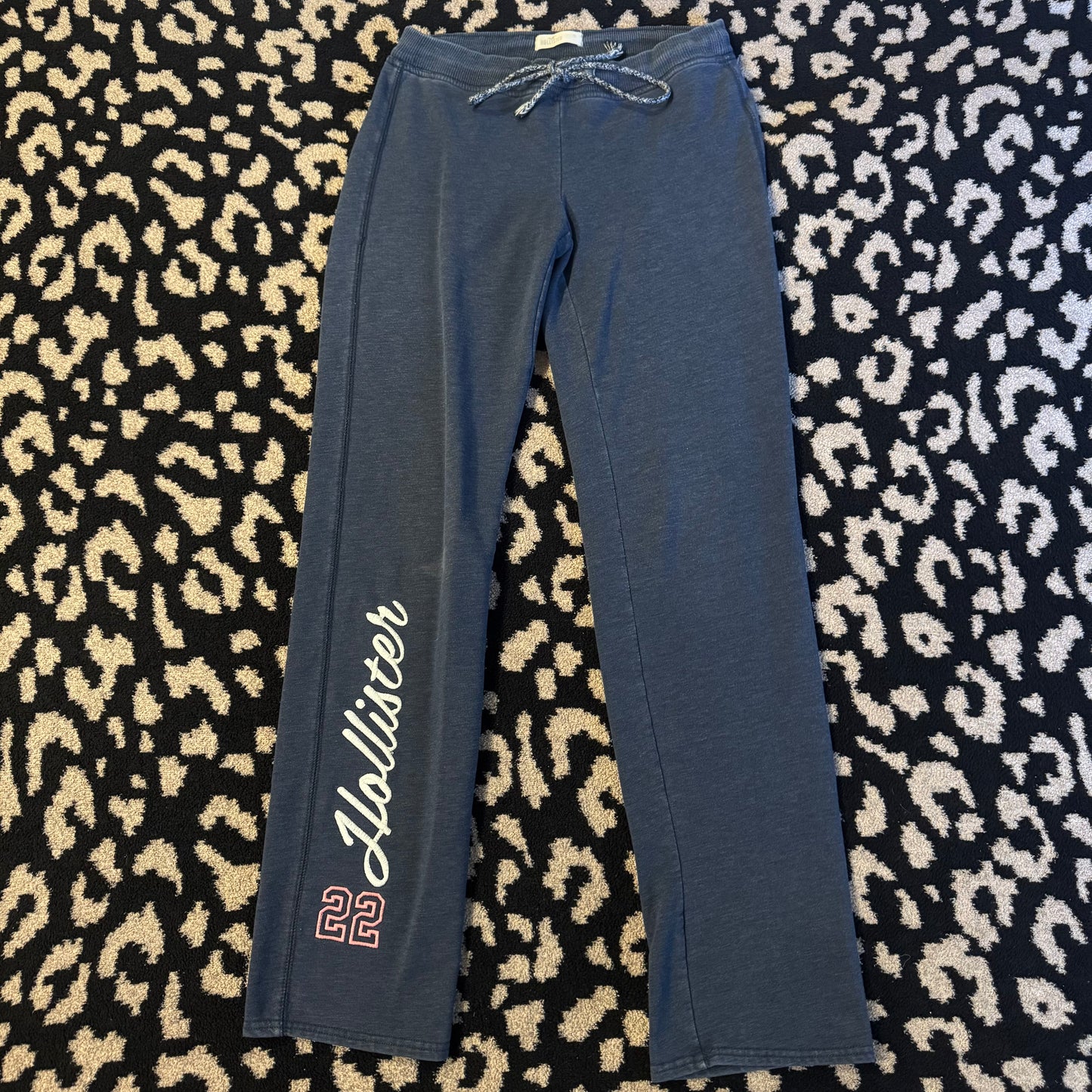 blue hollister y2k straight legged sweatpants (S)