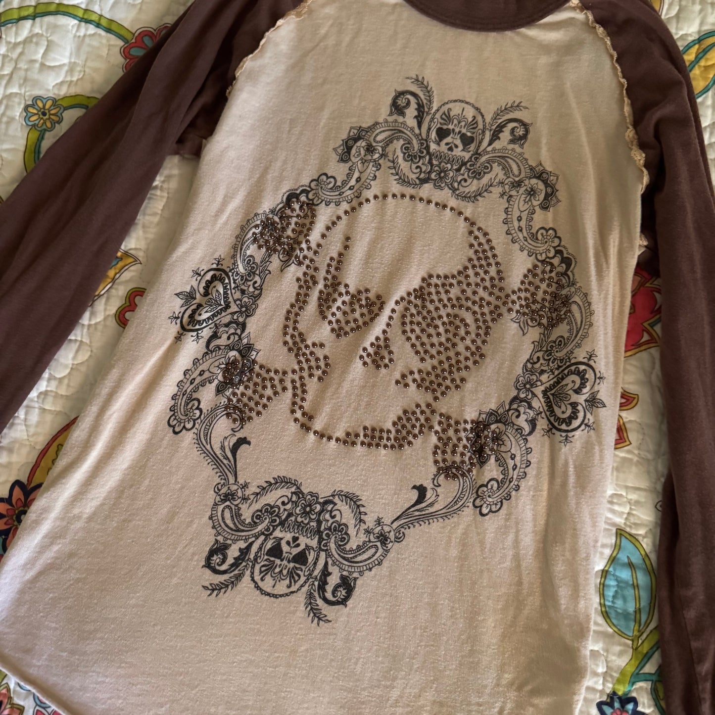 creme & brown cybery2k studded skull crossbones 3/4 sleeve shirt (S)