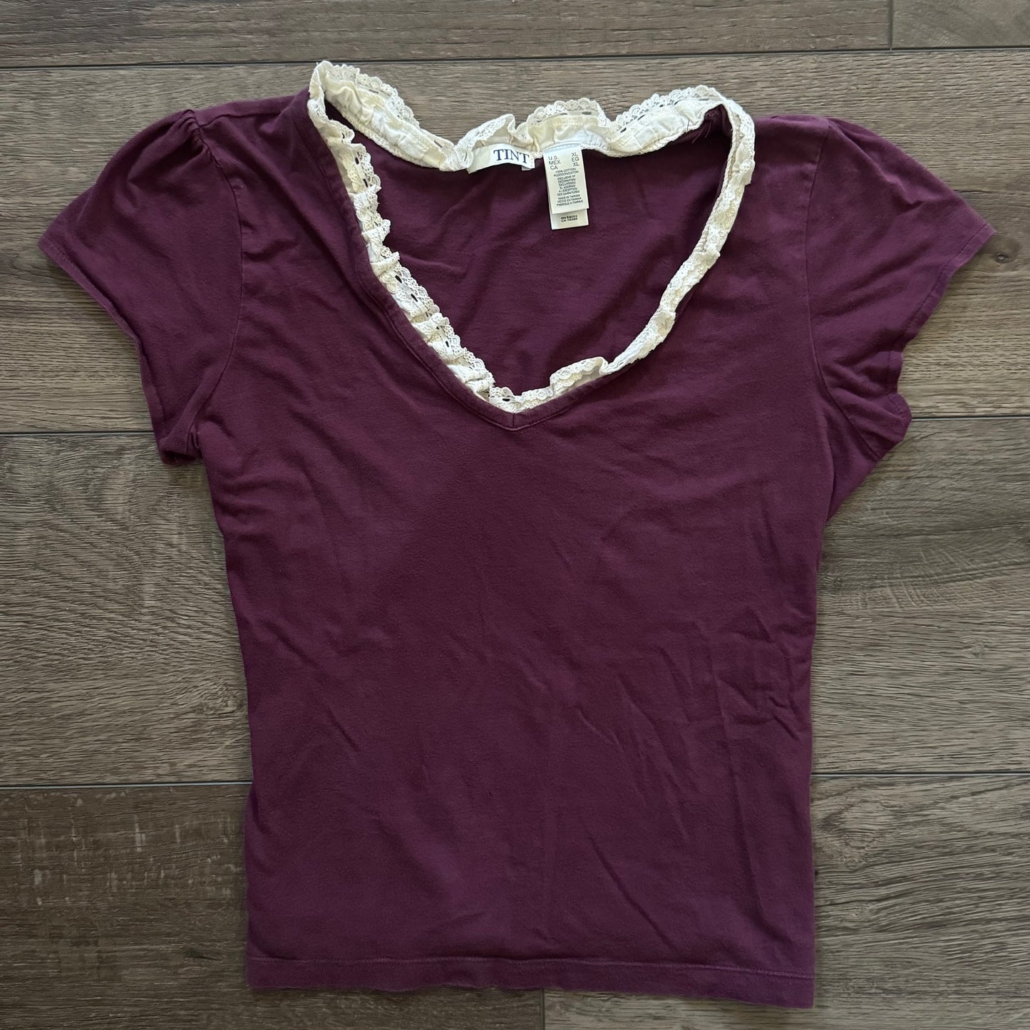 pretty purple lace trim 90’s blouse