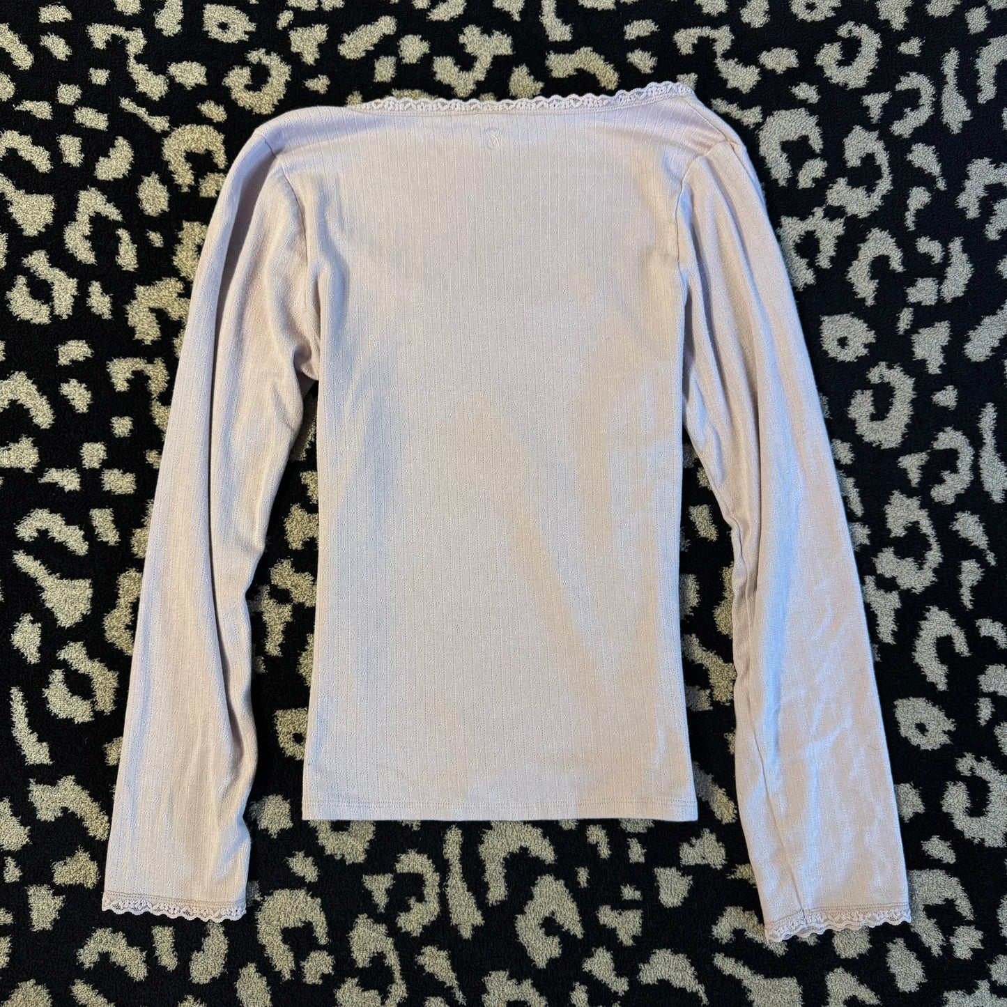 light purple lace trim victoria’s secret long sleeve (xl)
