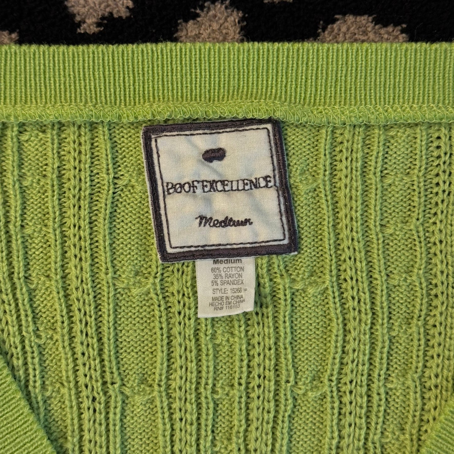 lime green y2k fitted bella swan v neck sweater (M)