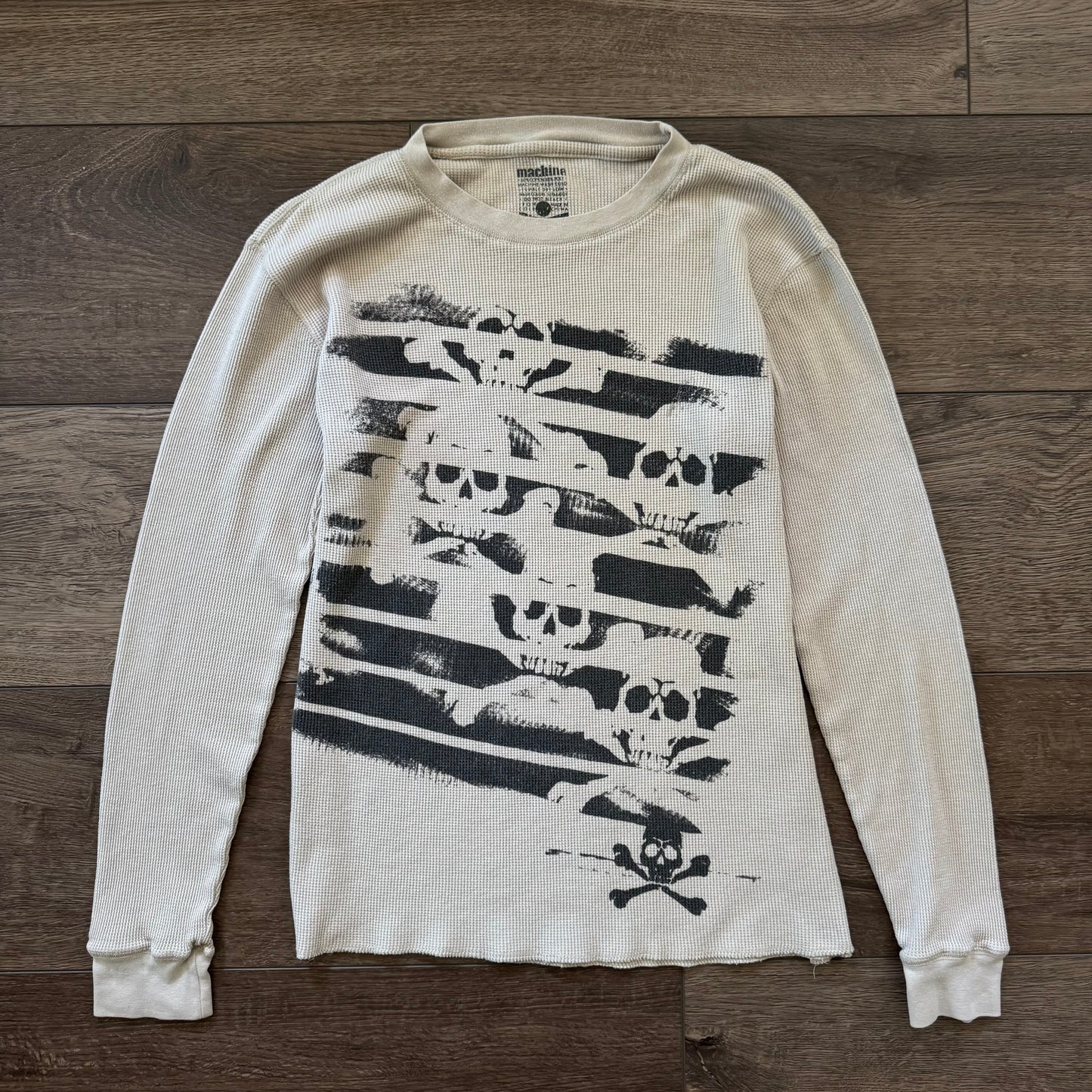 creme machine y2k skull graphic thermal long sleeve shirt (L)