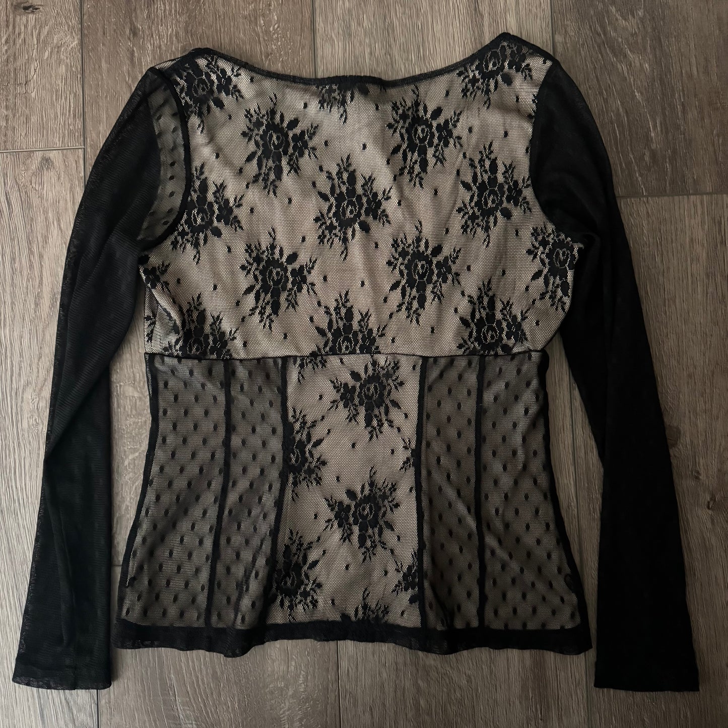 Black & Creme ‘New York & Company’ Grungy Lace Babydoll Long Sleeve Top