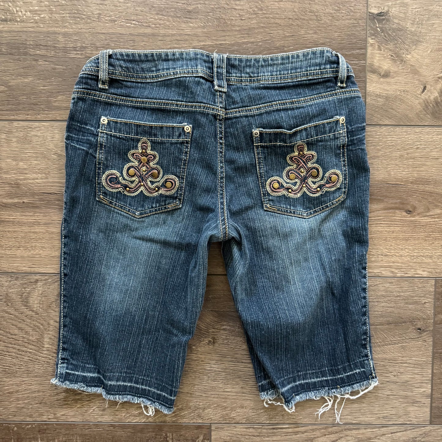 denim blue gold embellished y2k distressed capri midrise pants