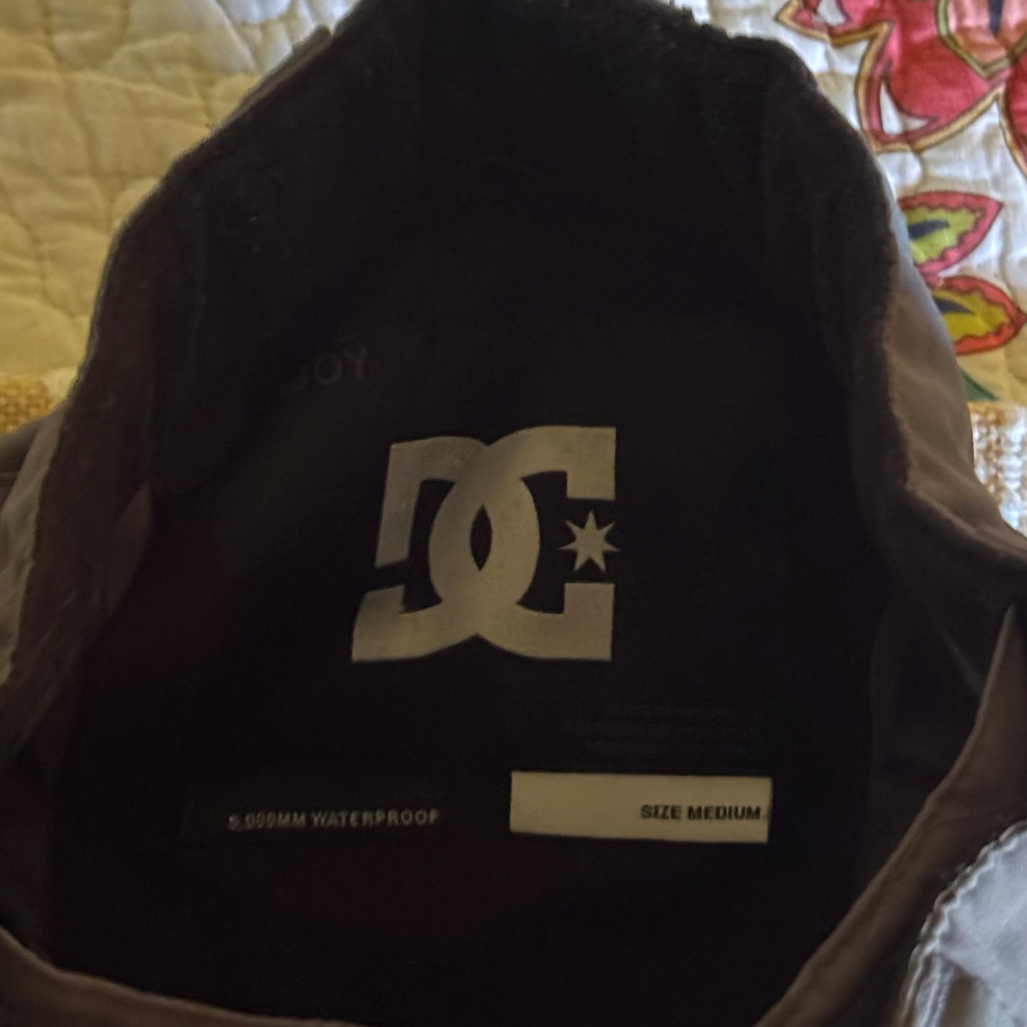 grey dc insulated snow pants (M)