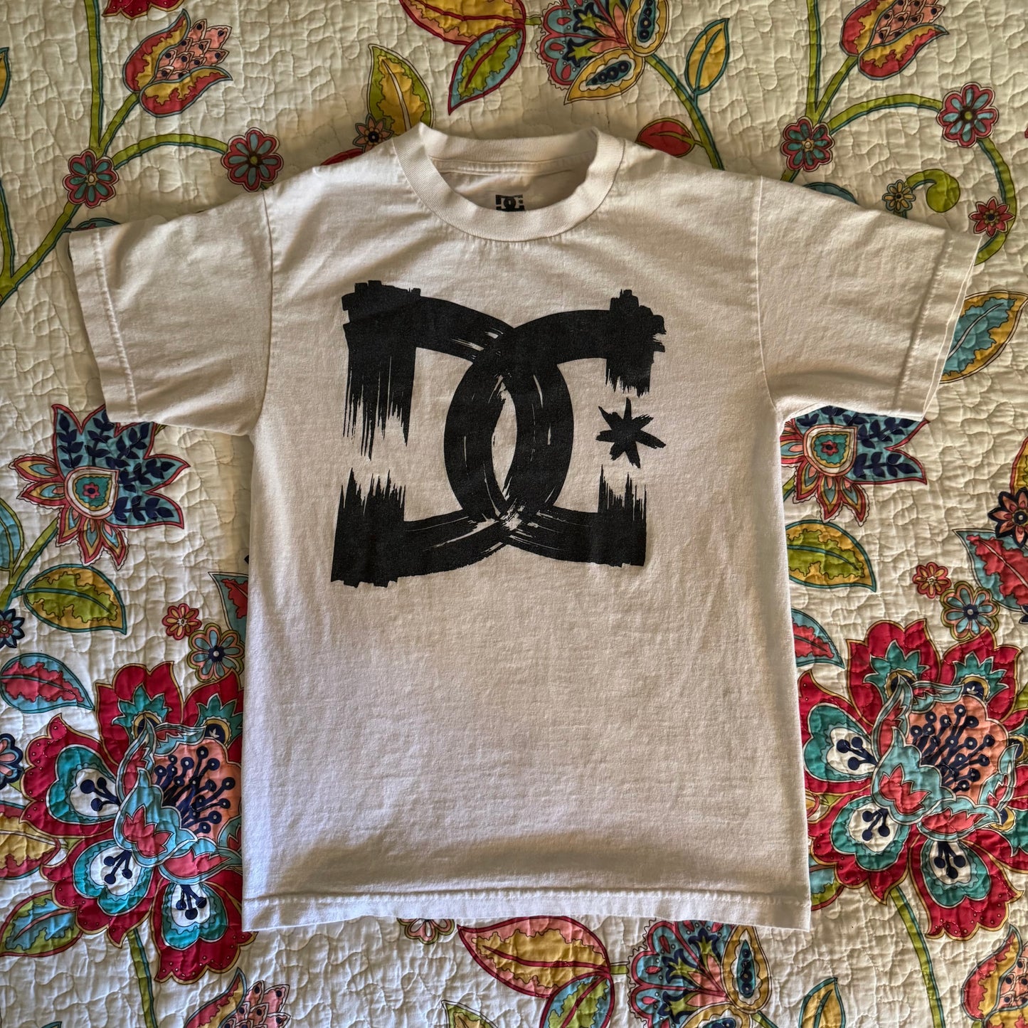 white & black grungy y2k dc shoes graphic men’s shirt (S)