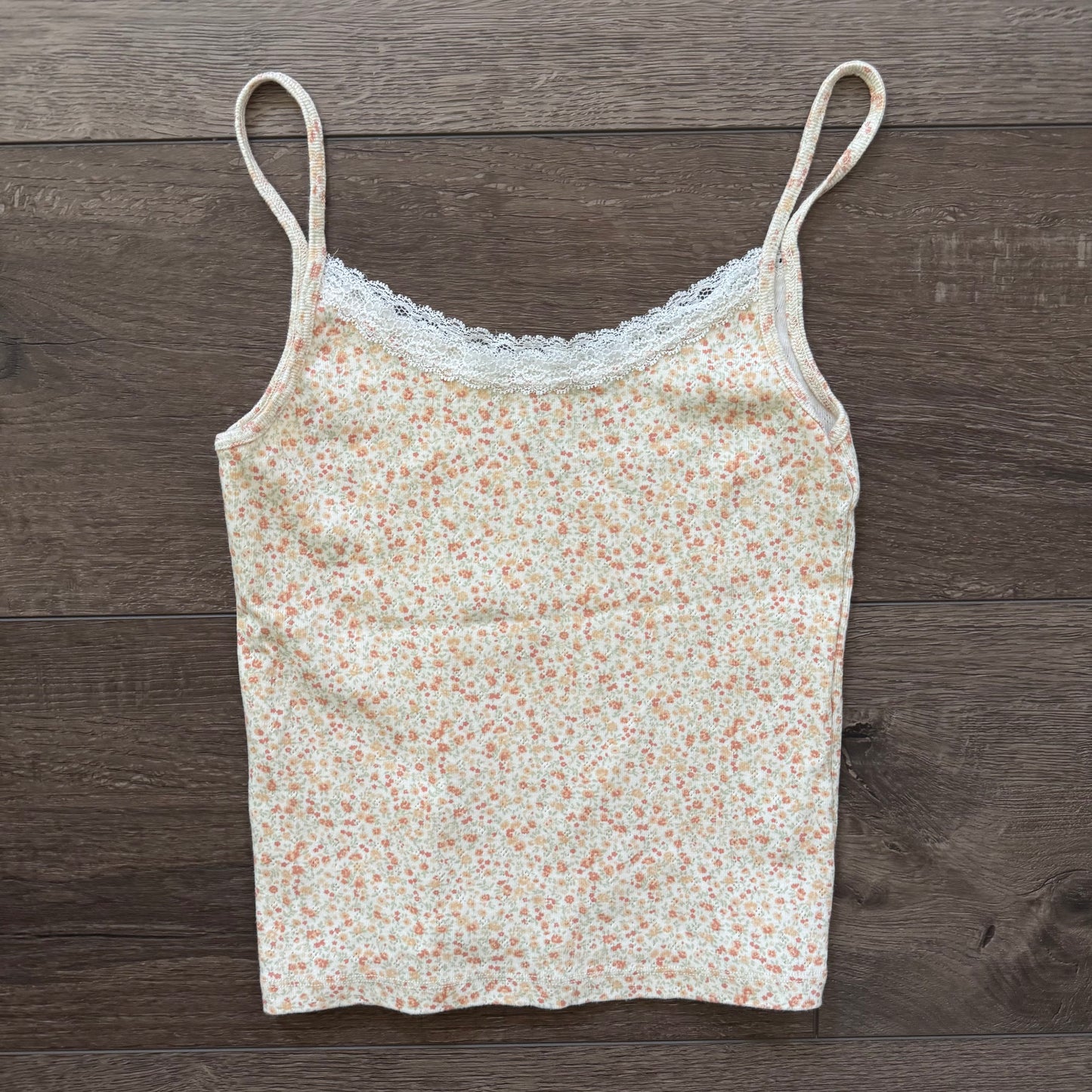 floral lace trim spring oblique cropped cami top