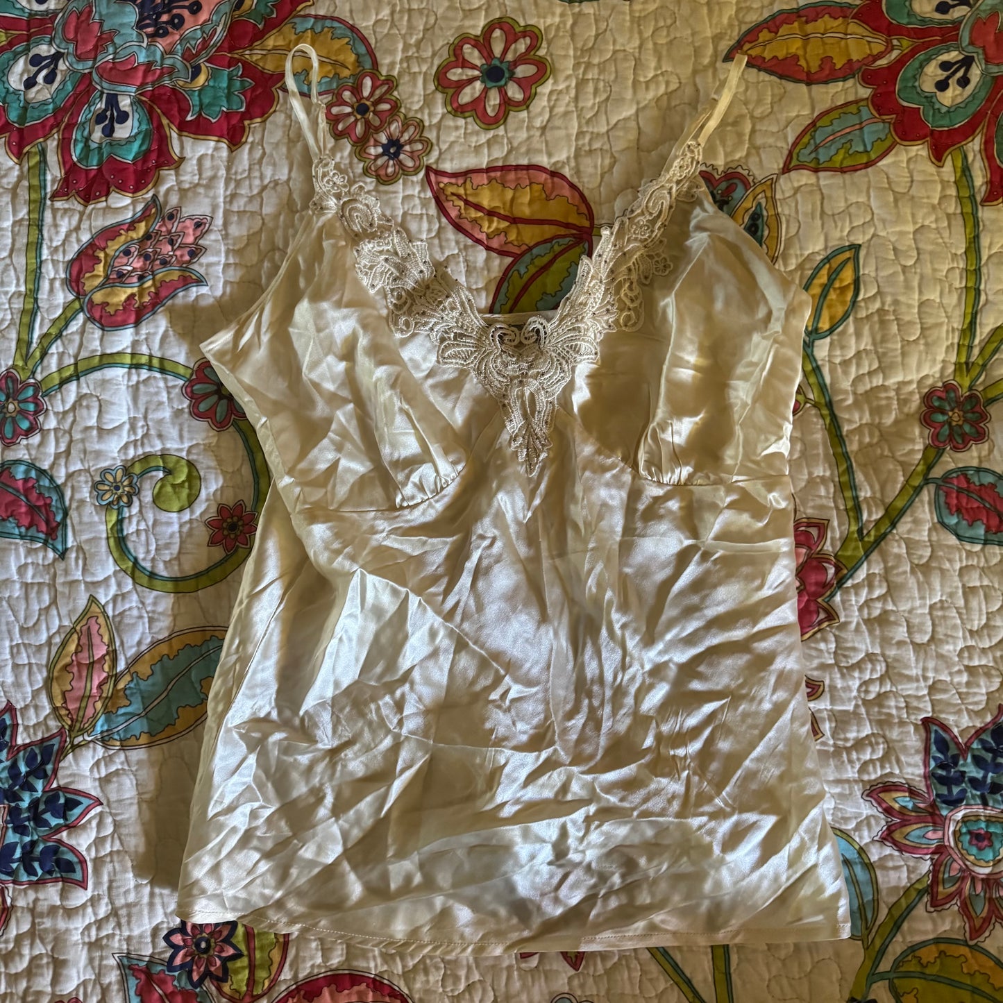 white silk rhinestone trim cami top (M)
