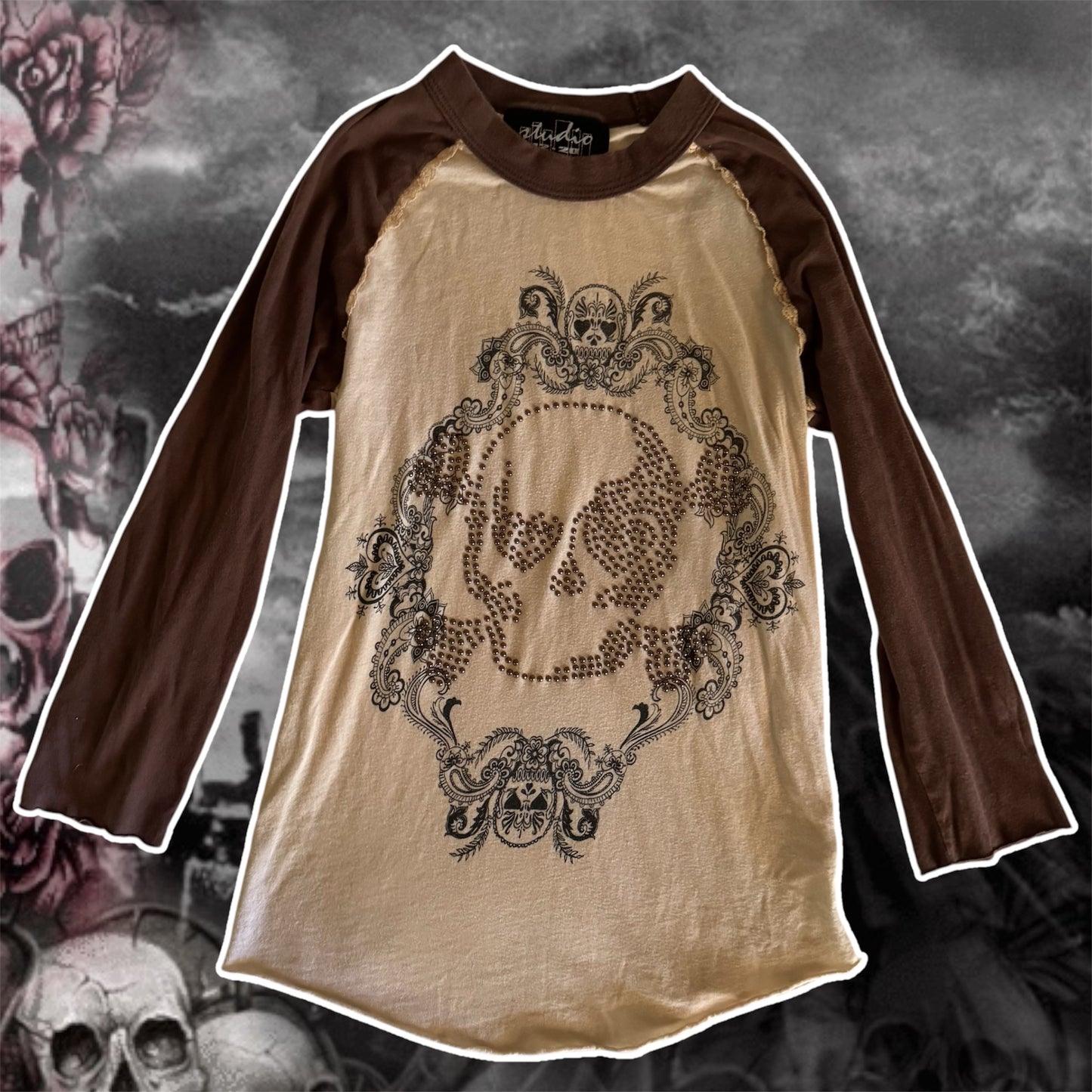 creme & brown cybery2k studded skull crossbones 3/4 sleeve shirt (S)