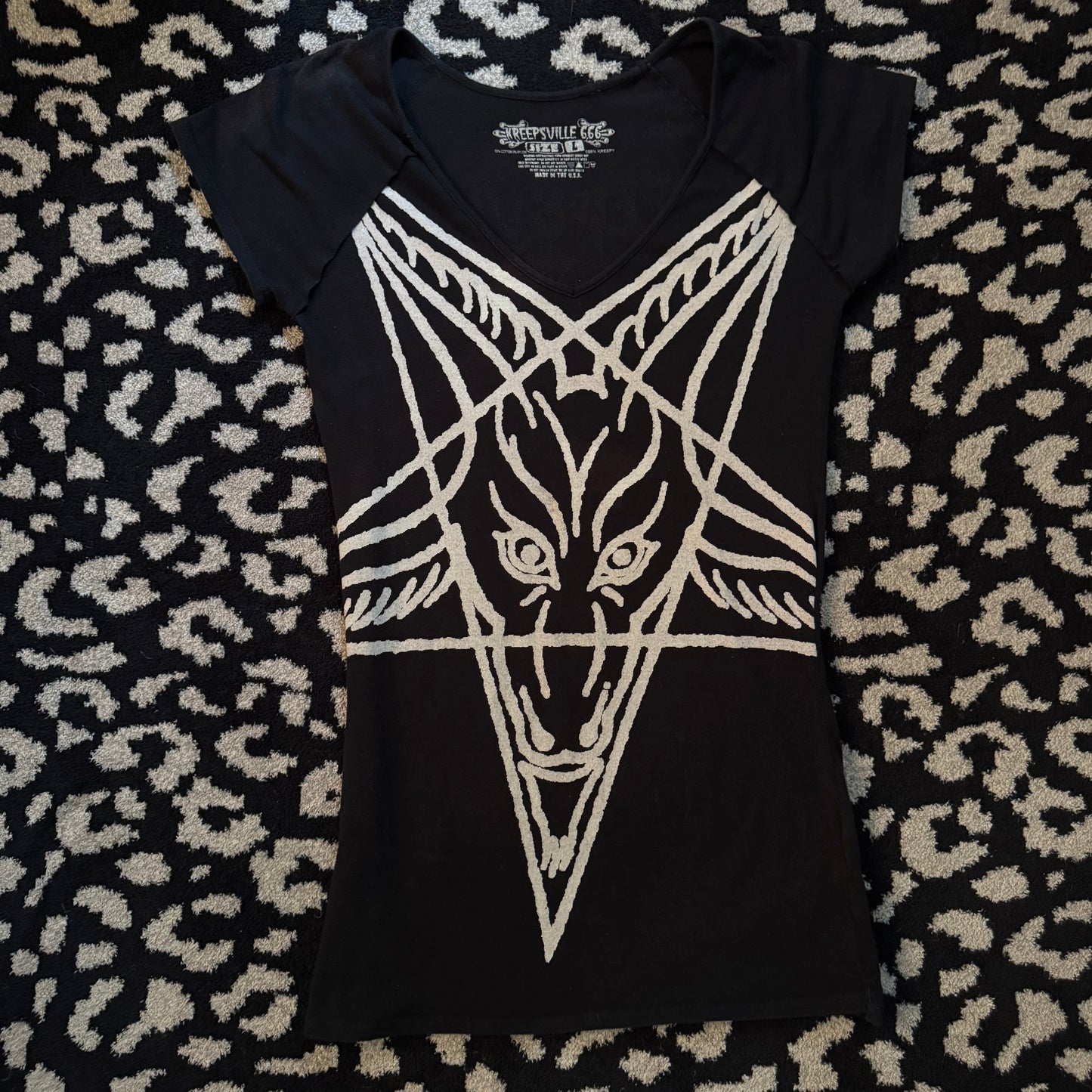 black baphoment pentagram kreepsville 666 gothic v neck stretchy shirt (L)