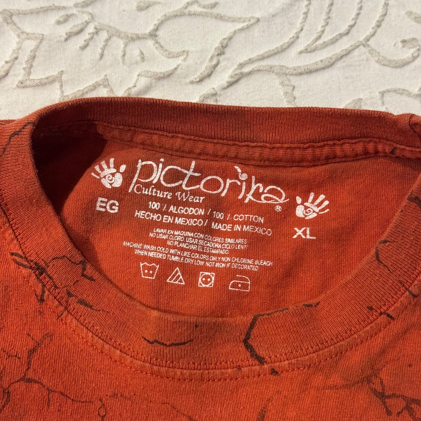 Red ‘Pictorira’ Mexican Mayan Graphic Shirt