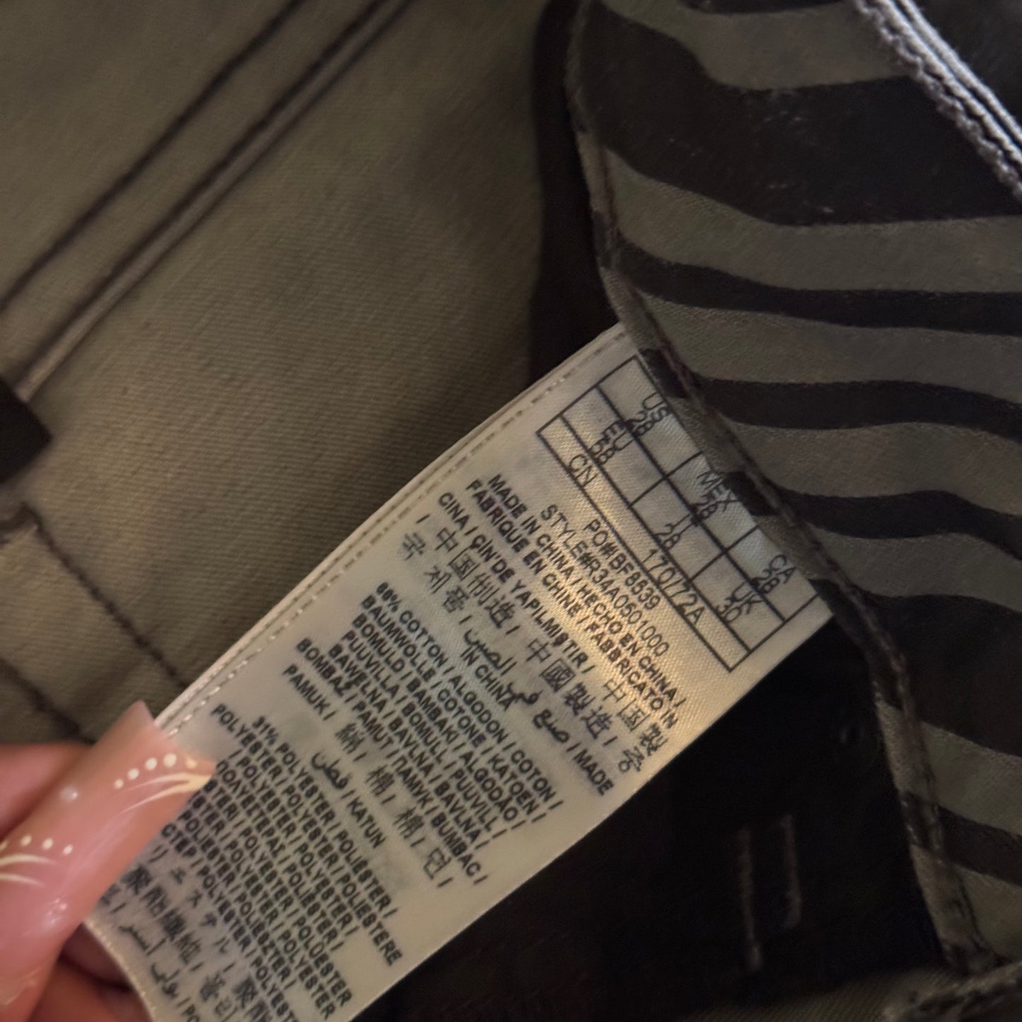 black and grey guess y2k stripped high waisted skinny jeans (28)