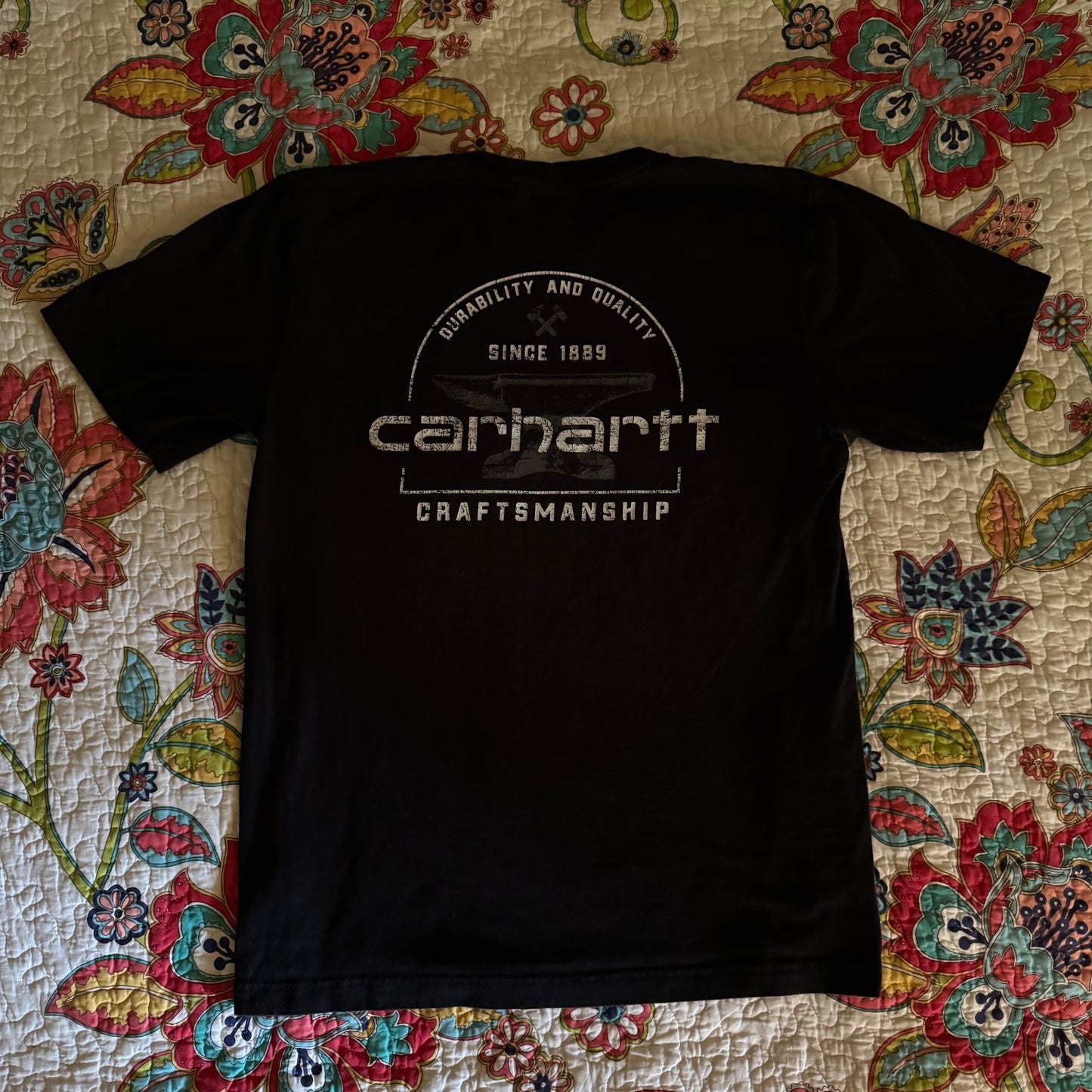 black carhartt worker graphic shirt (M)