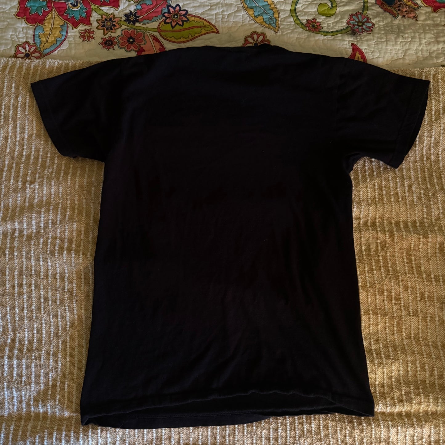 black and grey deftones graphic band tee (S)