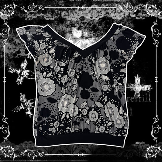 Black & White ‘Retazzo Bonglozo’ Floral Print Babydoll Top