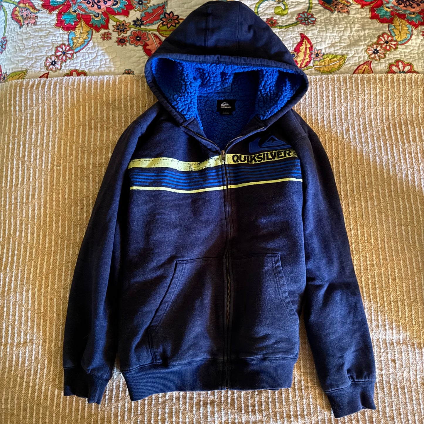 blue quicksliver fur hoodie jacket (Boys XL)