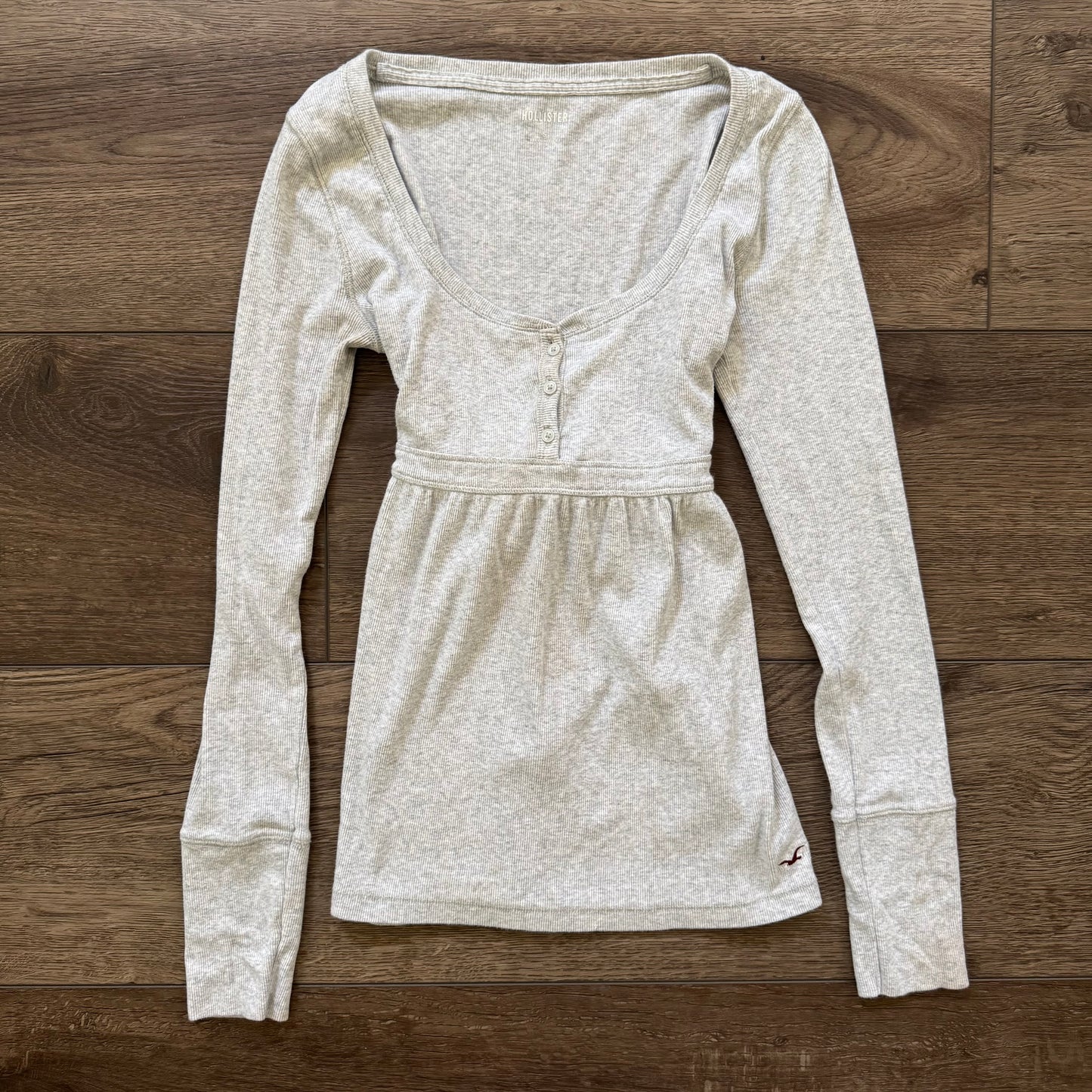 gray hollister babydoll tie back blouse