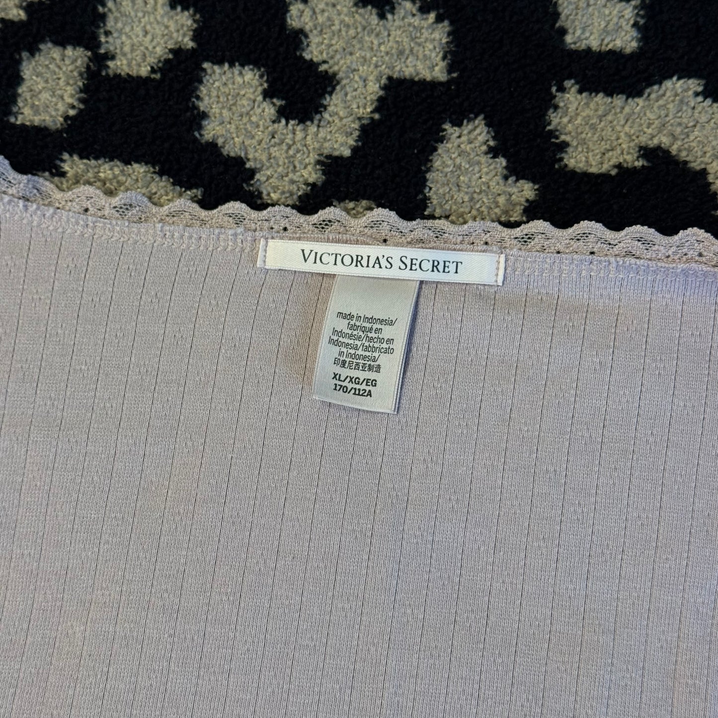 light purple lace trim victoria’s secret long sleeve (xl)