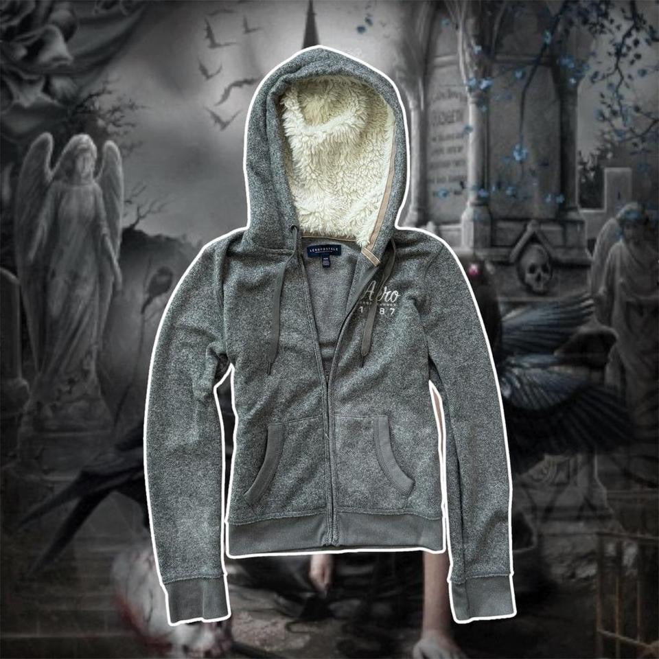 gray fur lined aeropostale hoodie zip up jacket (M)