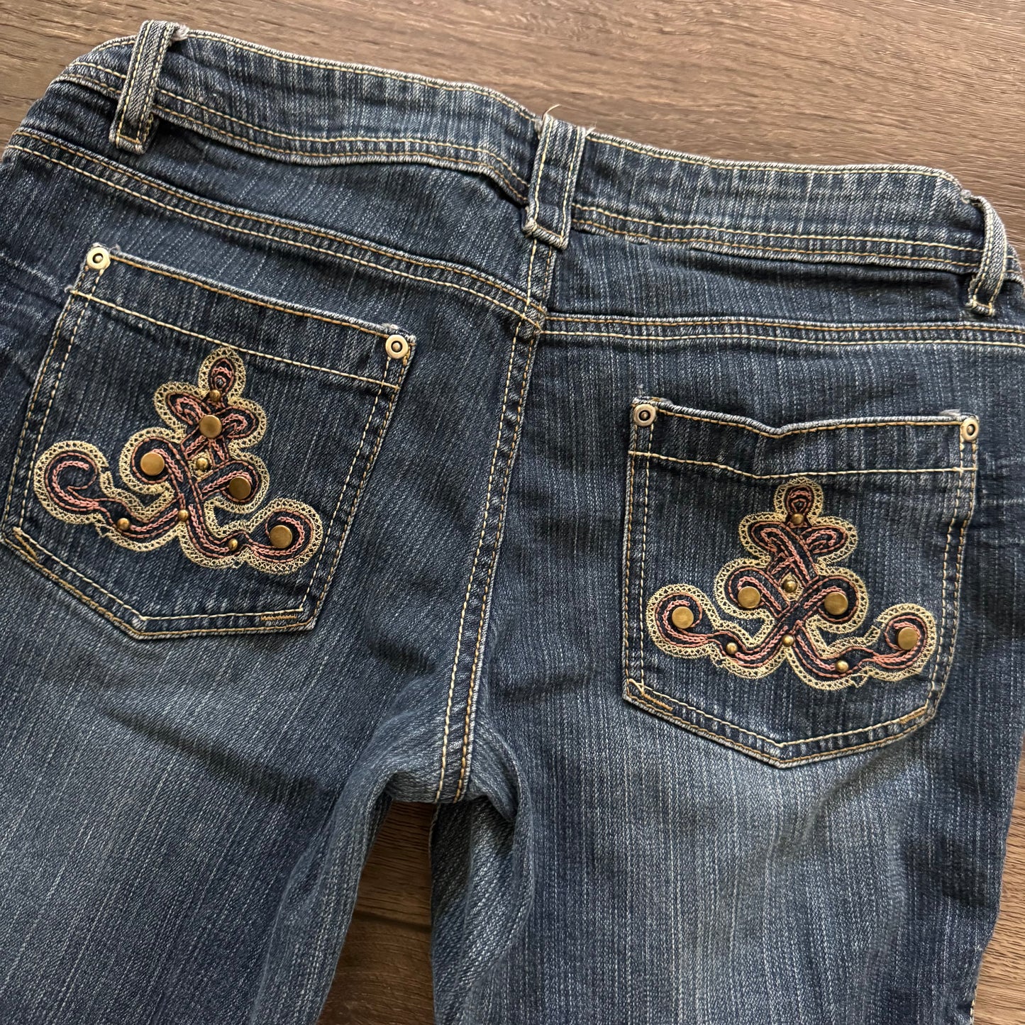 denim blue gold embellished y2k distressed capri midrise pants