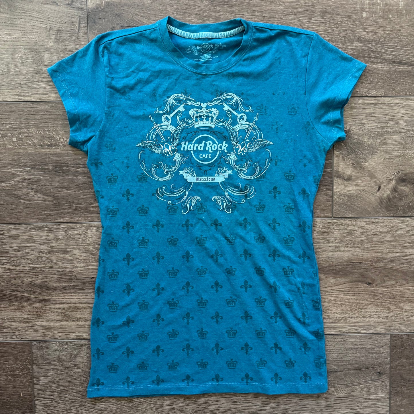 dark blue hard rock cafe graphic y2k shirt