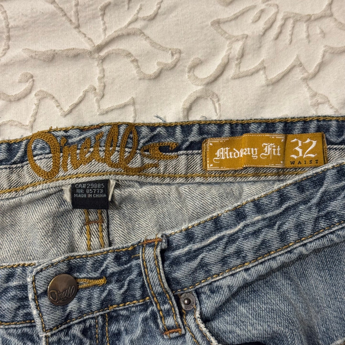 Light Washed ‘O’neil’ Y2K High Rise Straight Jeans
