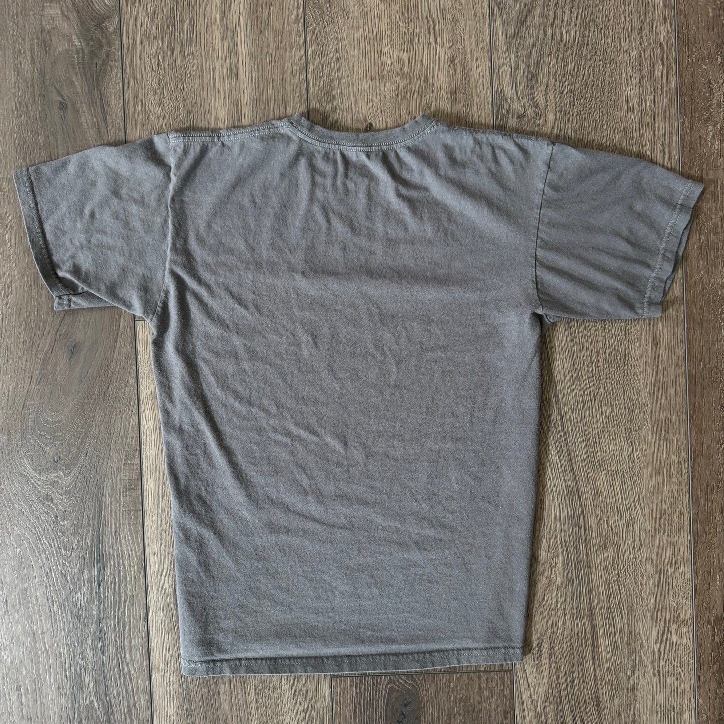 grey dc skater graphic men’s shirt