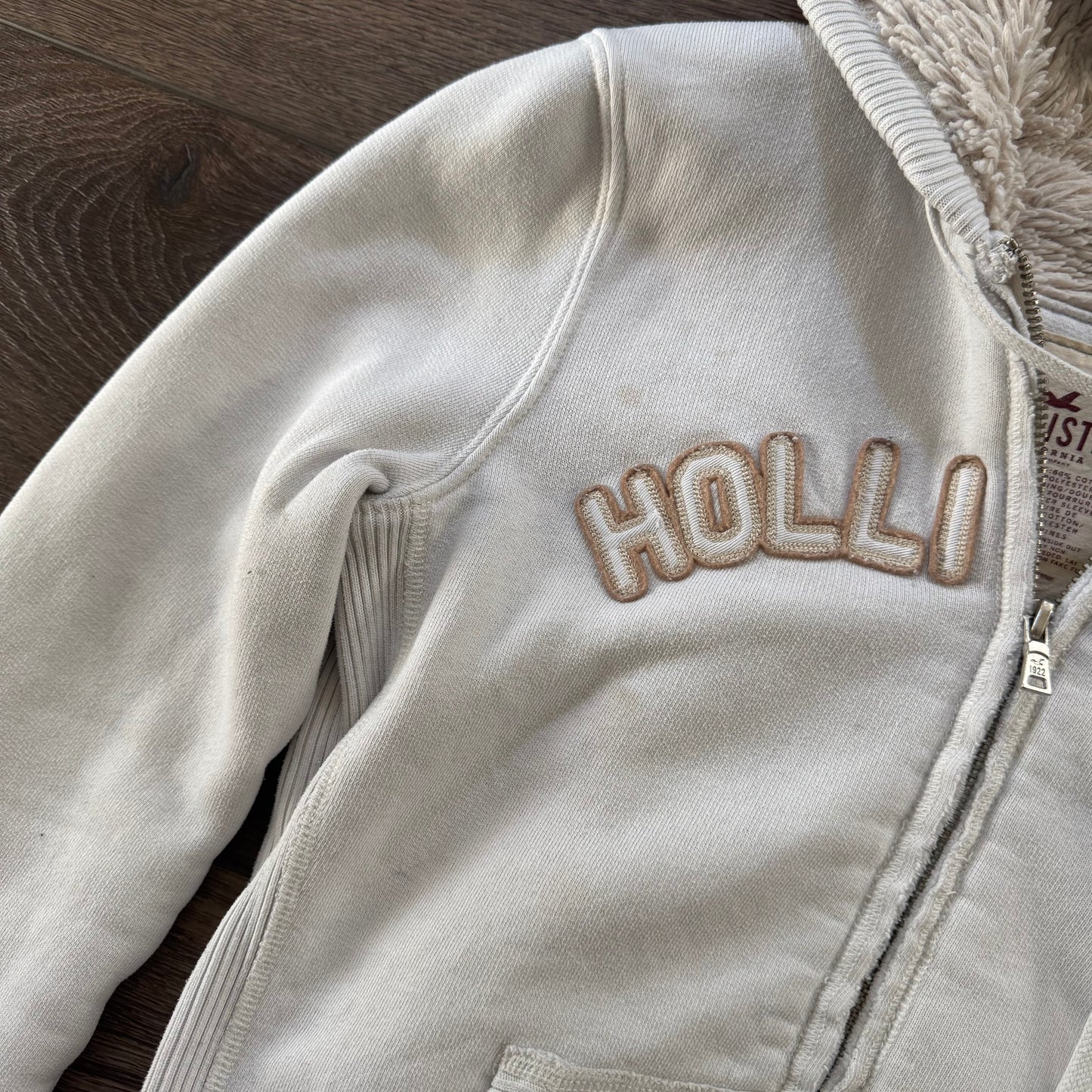 creme y2k hollister fur shearling fitted jacket (M)