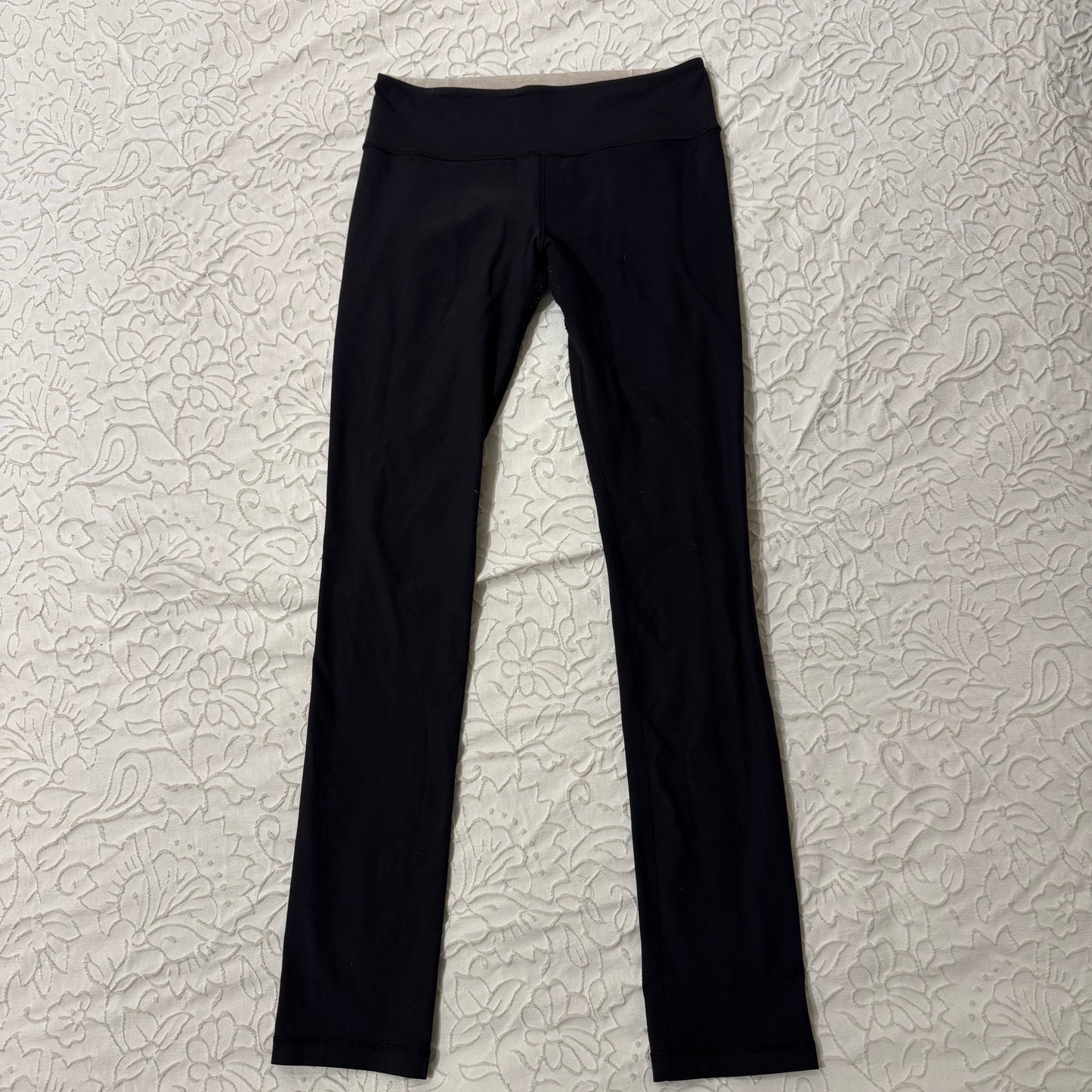 Black ‘Lululemon’ High Waisted Straight Yoga Pants