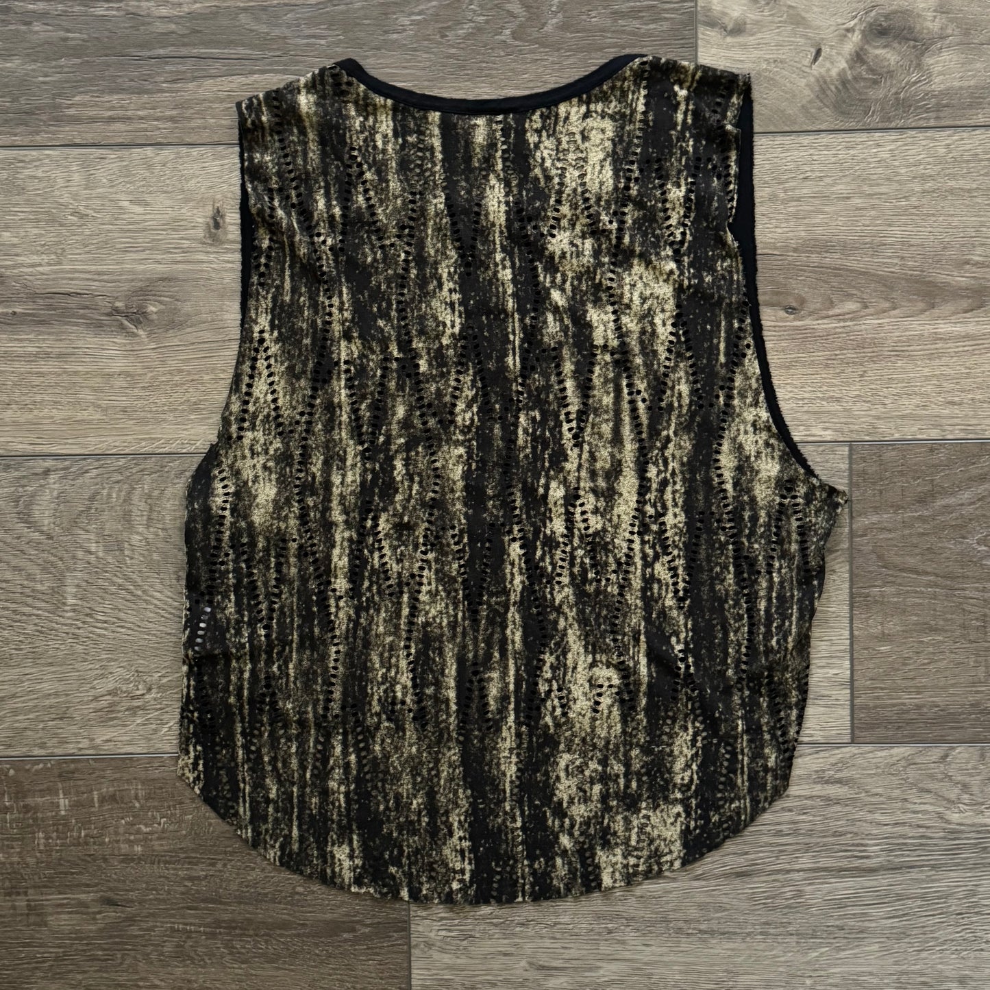 black & gold studded cross 2010 vibe oversized muscle tee