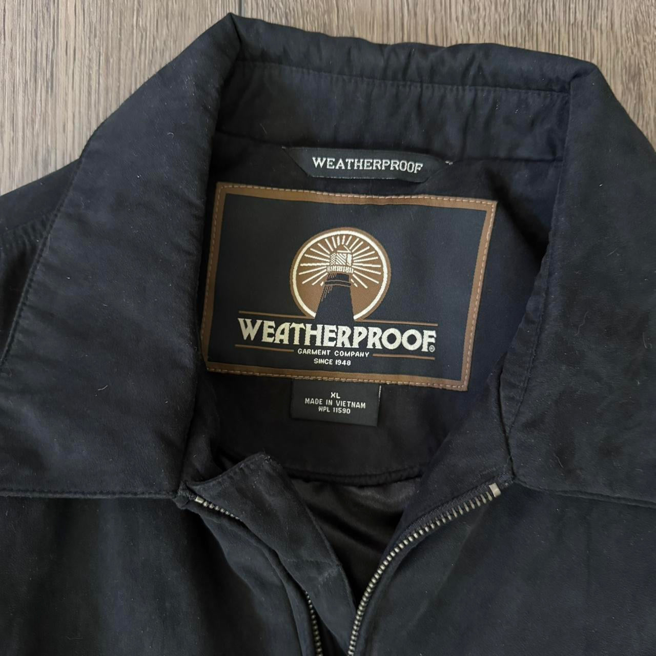 black vintage 90s weatherproof thick windbreaker jacket