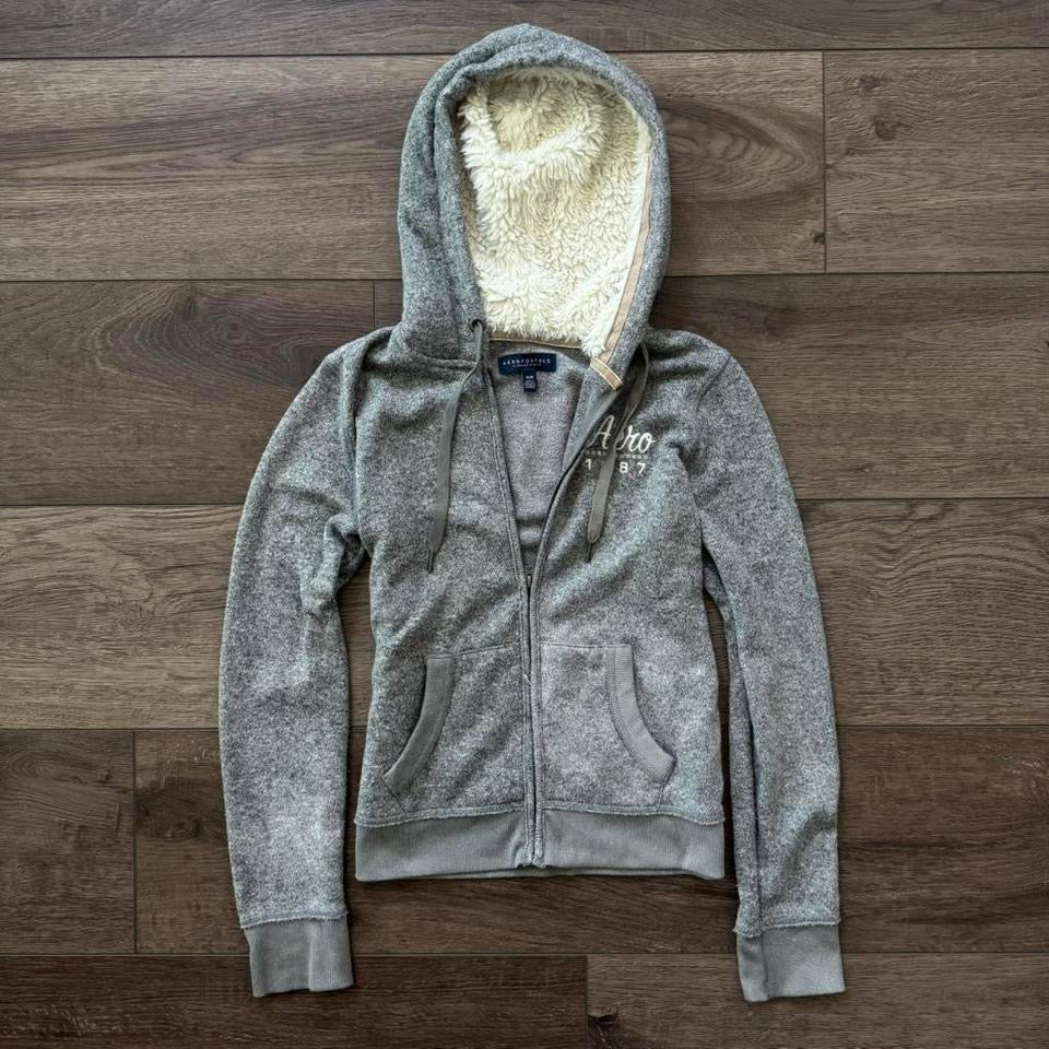 gray fur lined aeropostale hoodie zip up jacket (M)