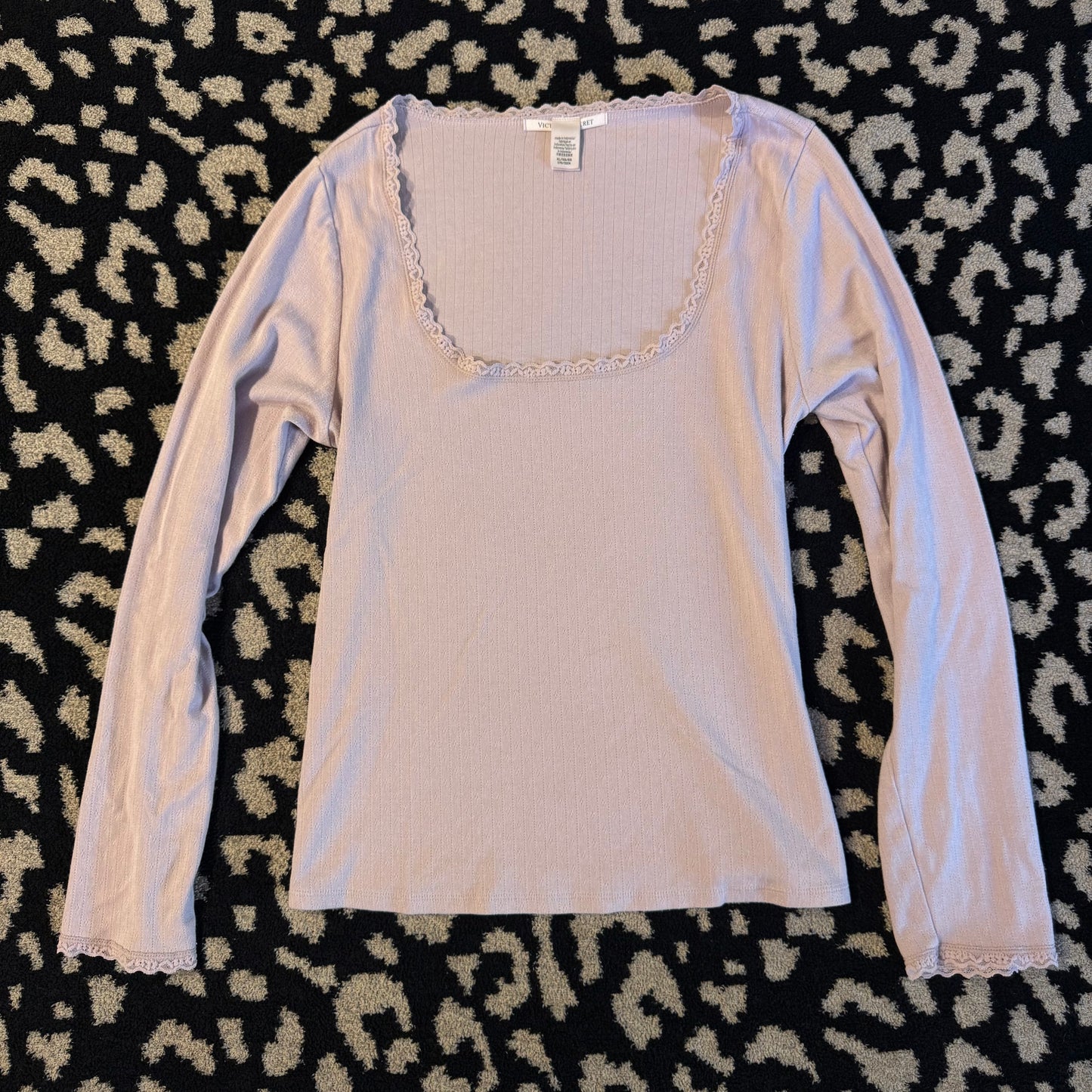 light purple lace trim victoria’s secret long sleeve (xl)